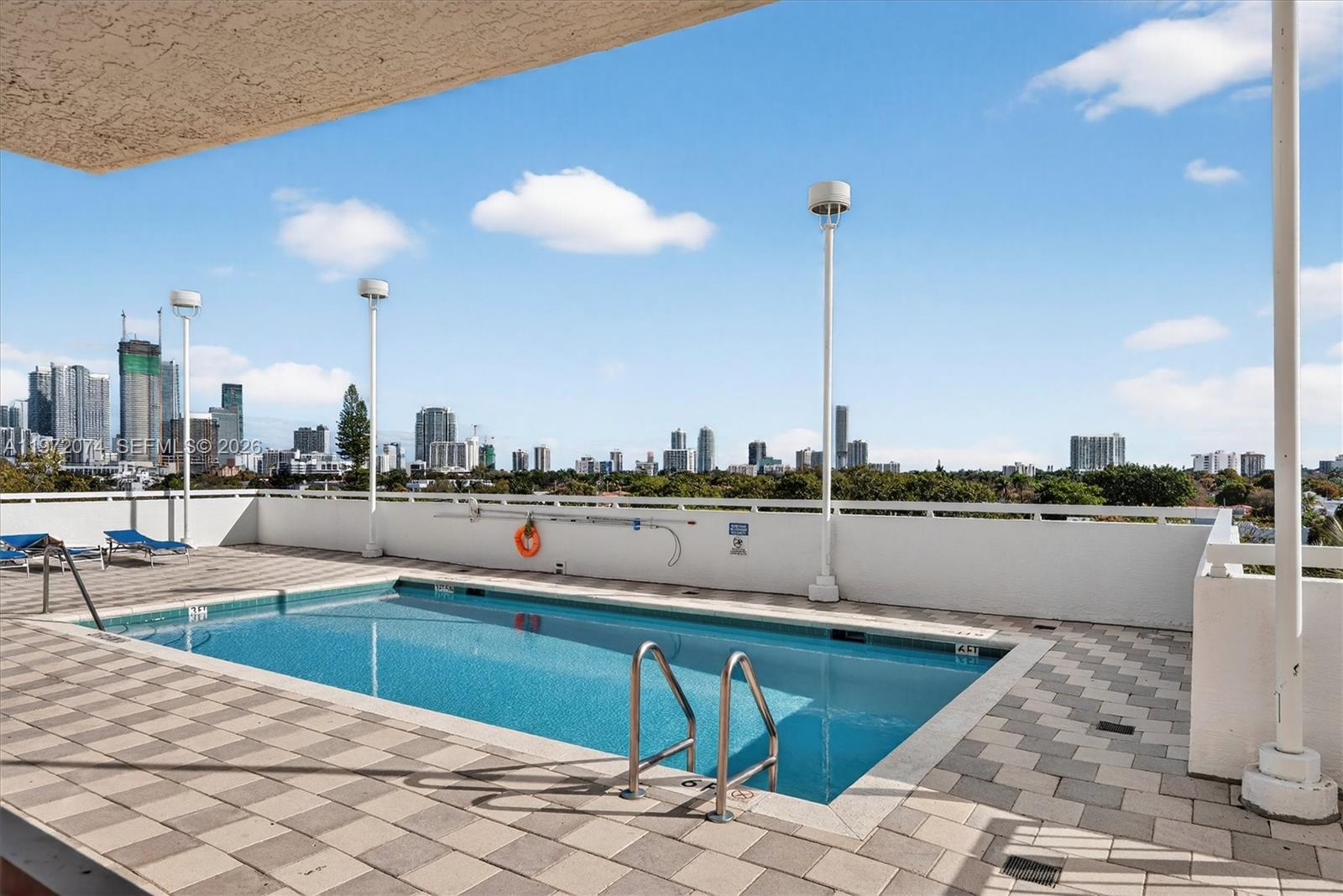 900 SW 8th St #505, Miami FL 33130