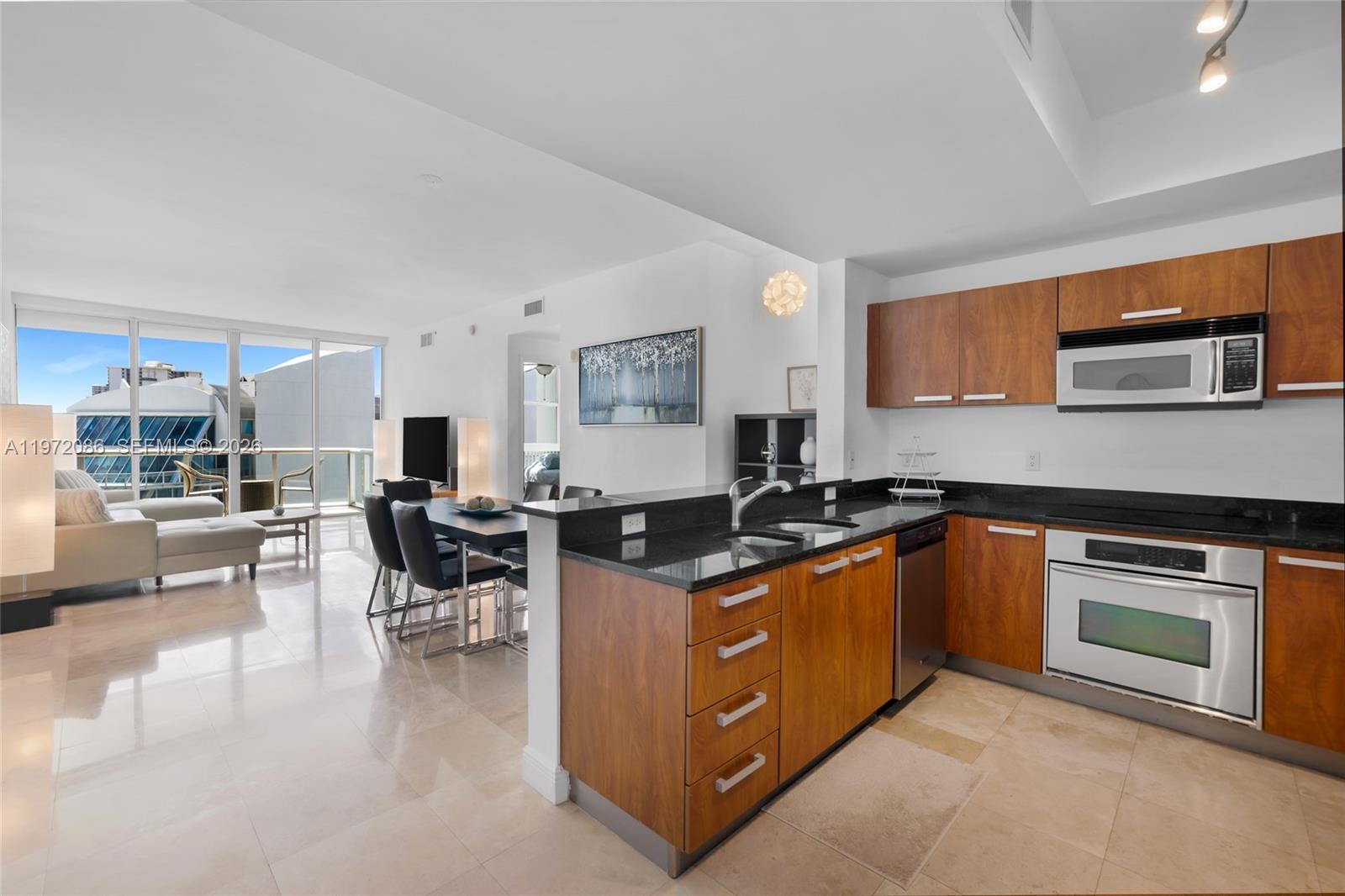 3131 NE 188th St #1-910, Aventura FL 33180