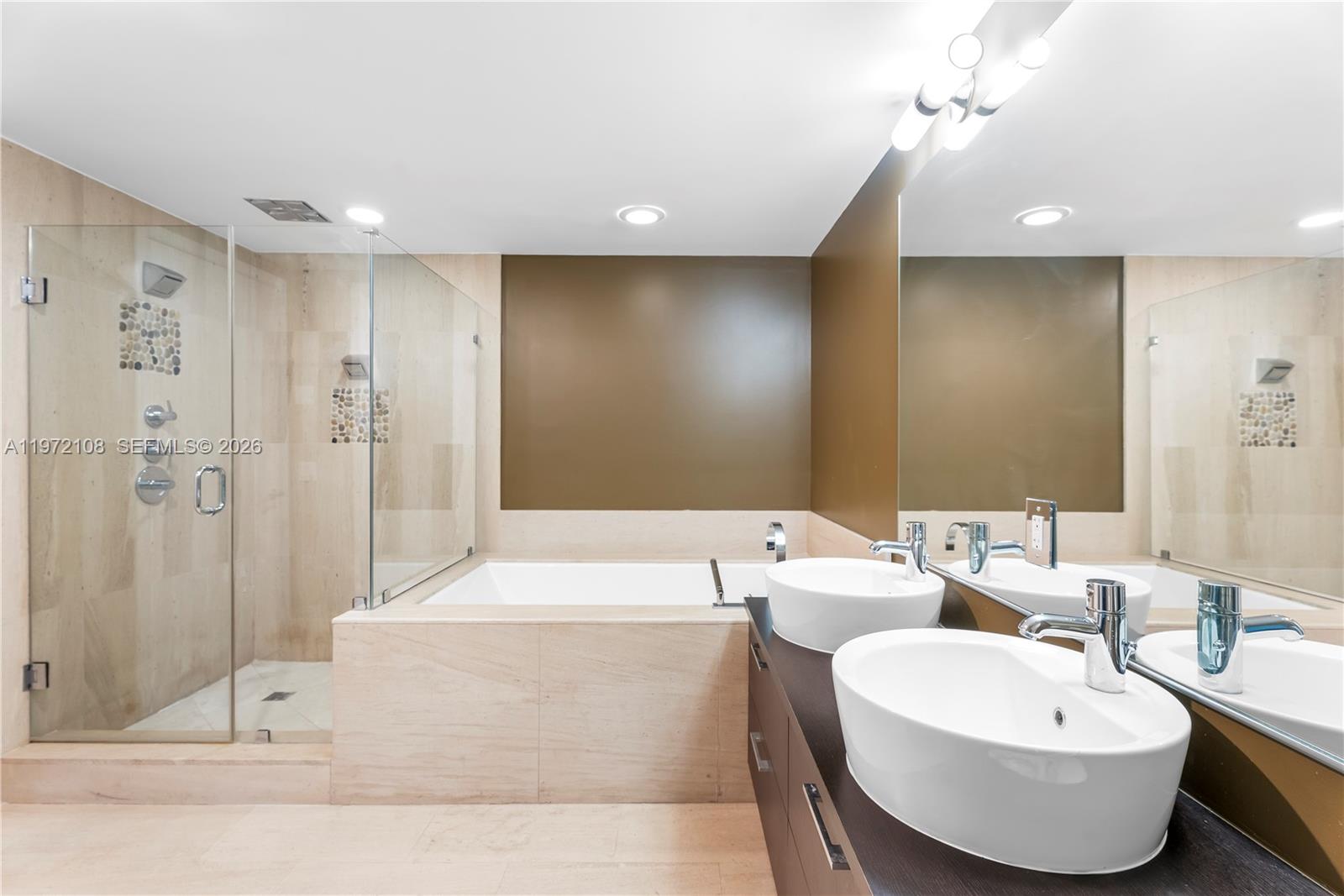 5875 Collins Ave #1004, Miami Beach FL 33140