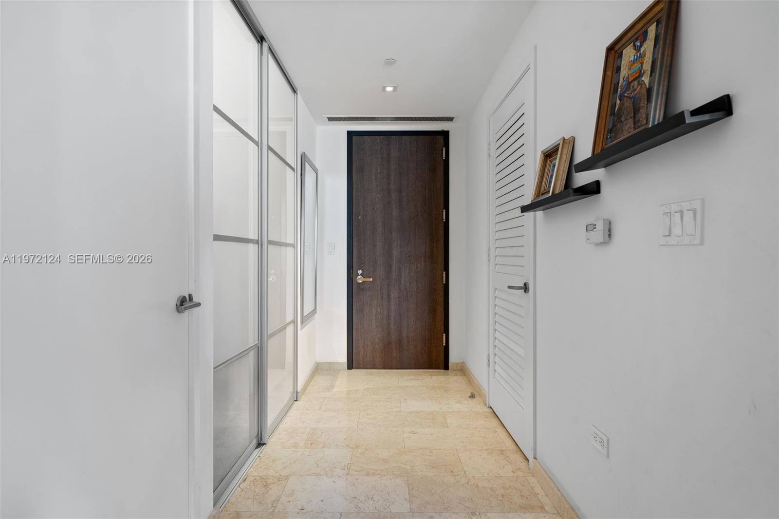 68 SE 6th St #3209, Miami FL 33131