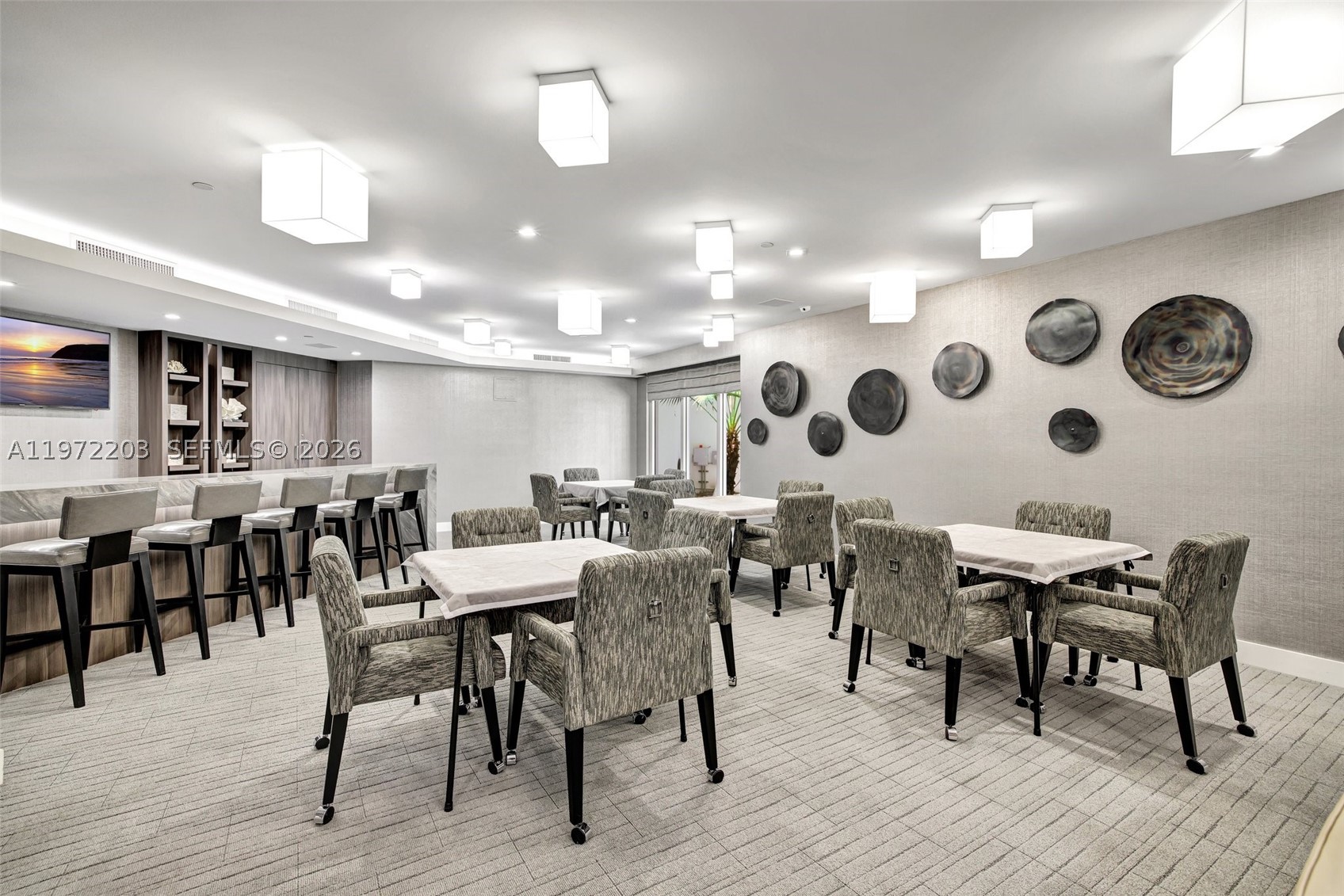 21200 Point Pl #PH2804, Aventura FL 33180