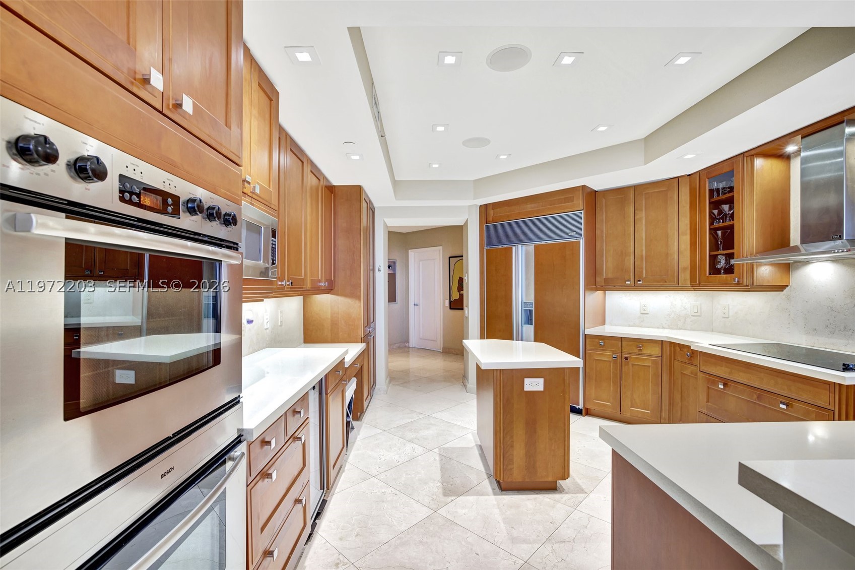 21200 Point Pl #PH2804, Aventura FL 33180