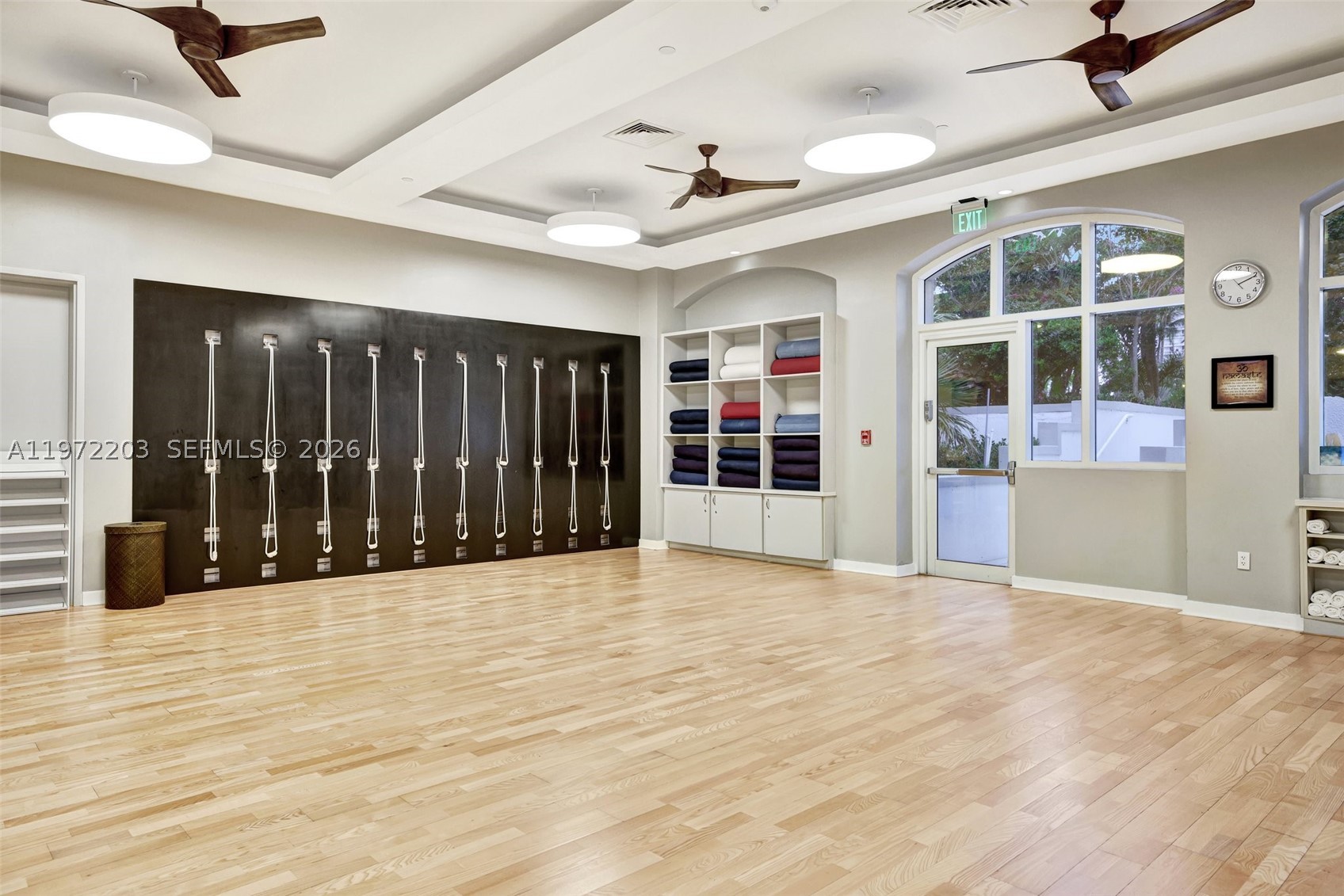 21200 Point Pl #PH2804, Aventura FL 33180