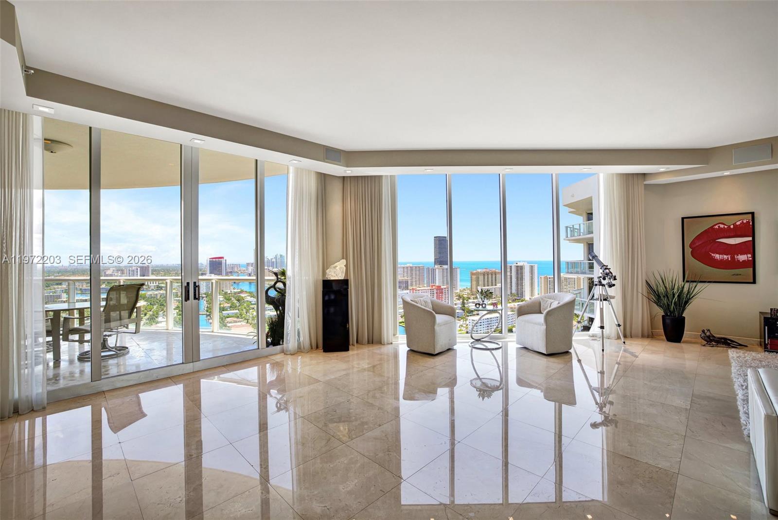 21200 Point Pl #PH2804, Aventura FL 33180