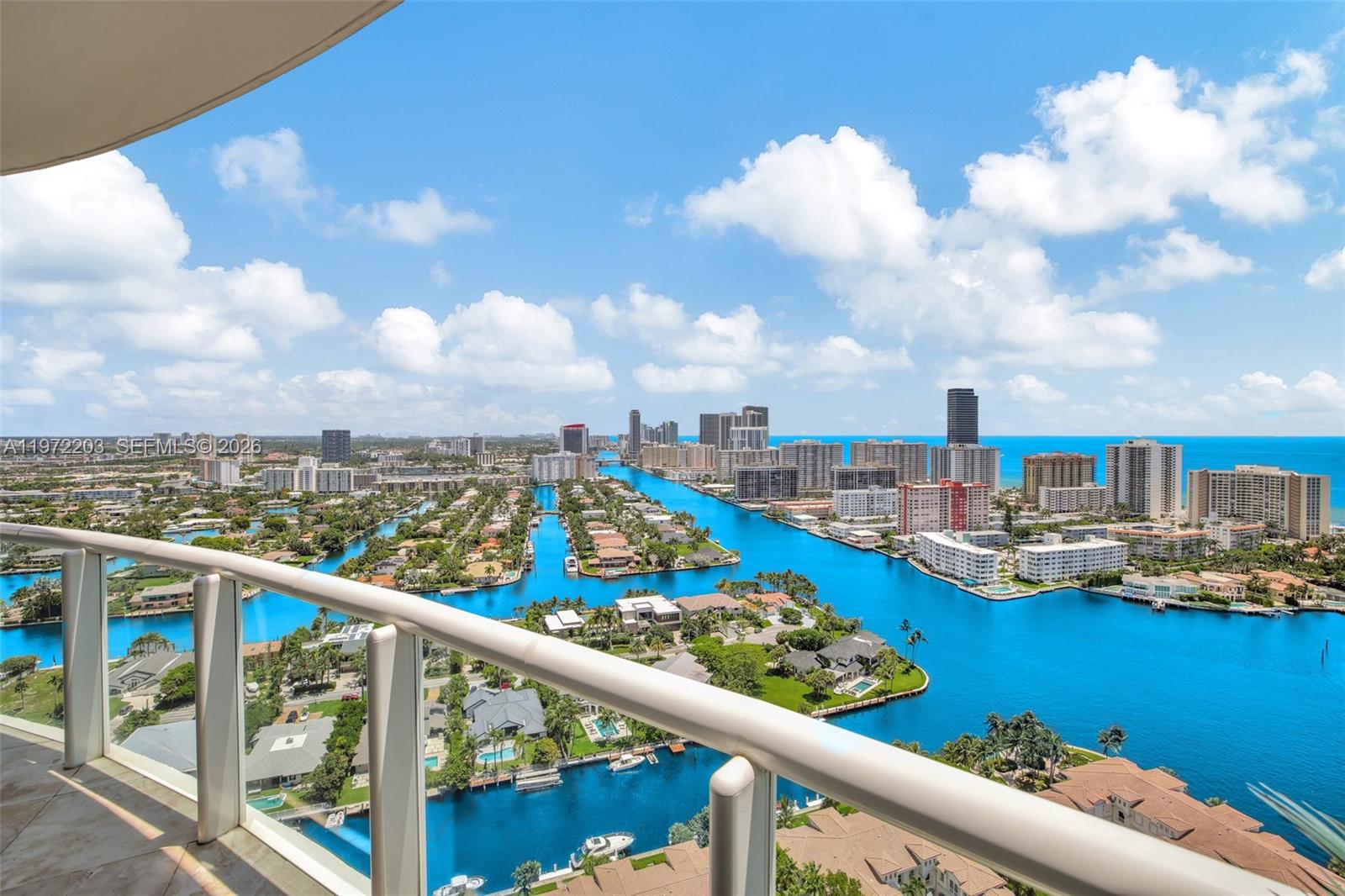 21200 Point Pl #PH2804, Aventura FL 33180