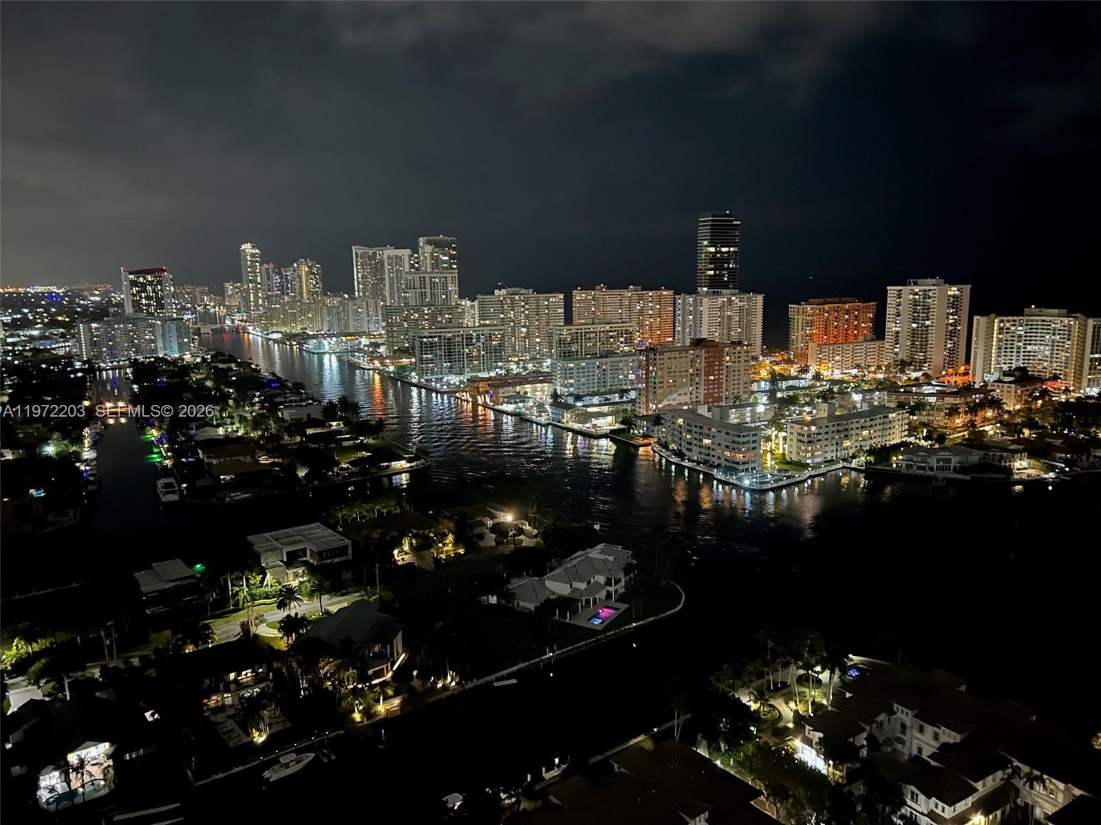 21200 Point Pl #PH2804, Aventura FL 33180