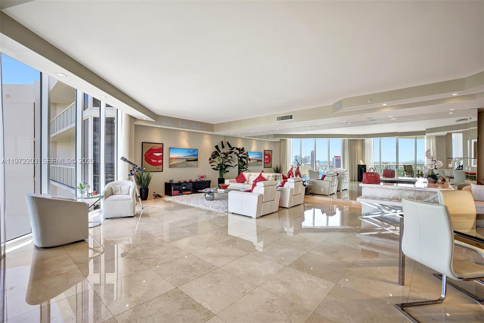 21200 Point Pl #PH2804, Aventura FL 33180
