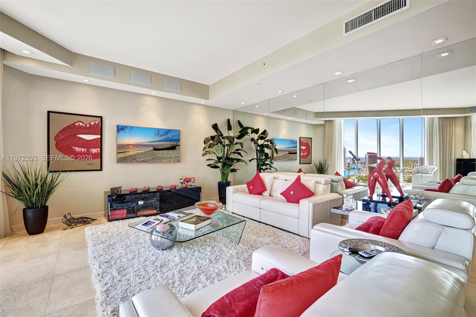 21200 Point Pl #PH2804, Aventura FL 33180