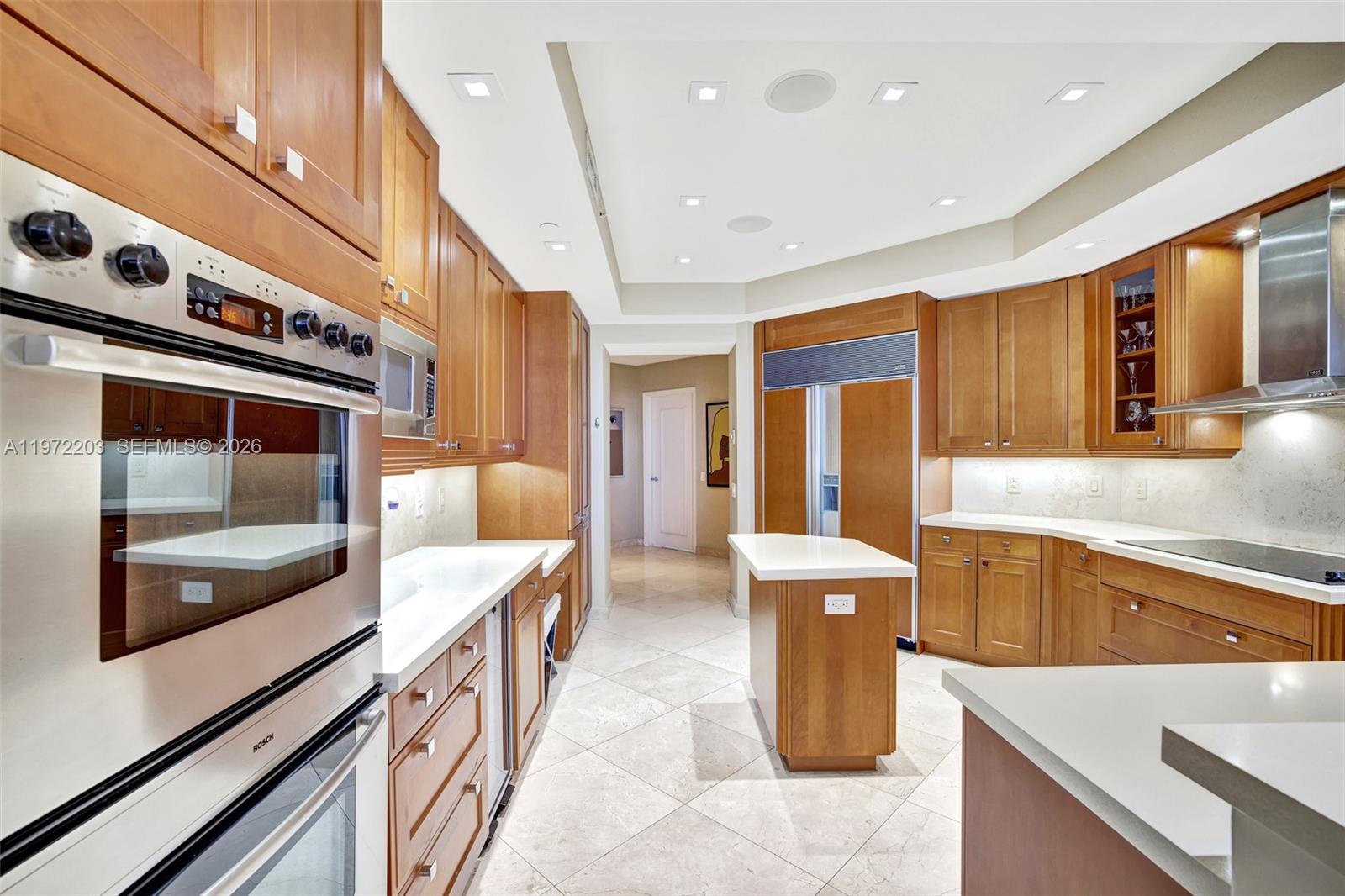 21200 Point Pl #PH2804, Aventura FL 33180