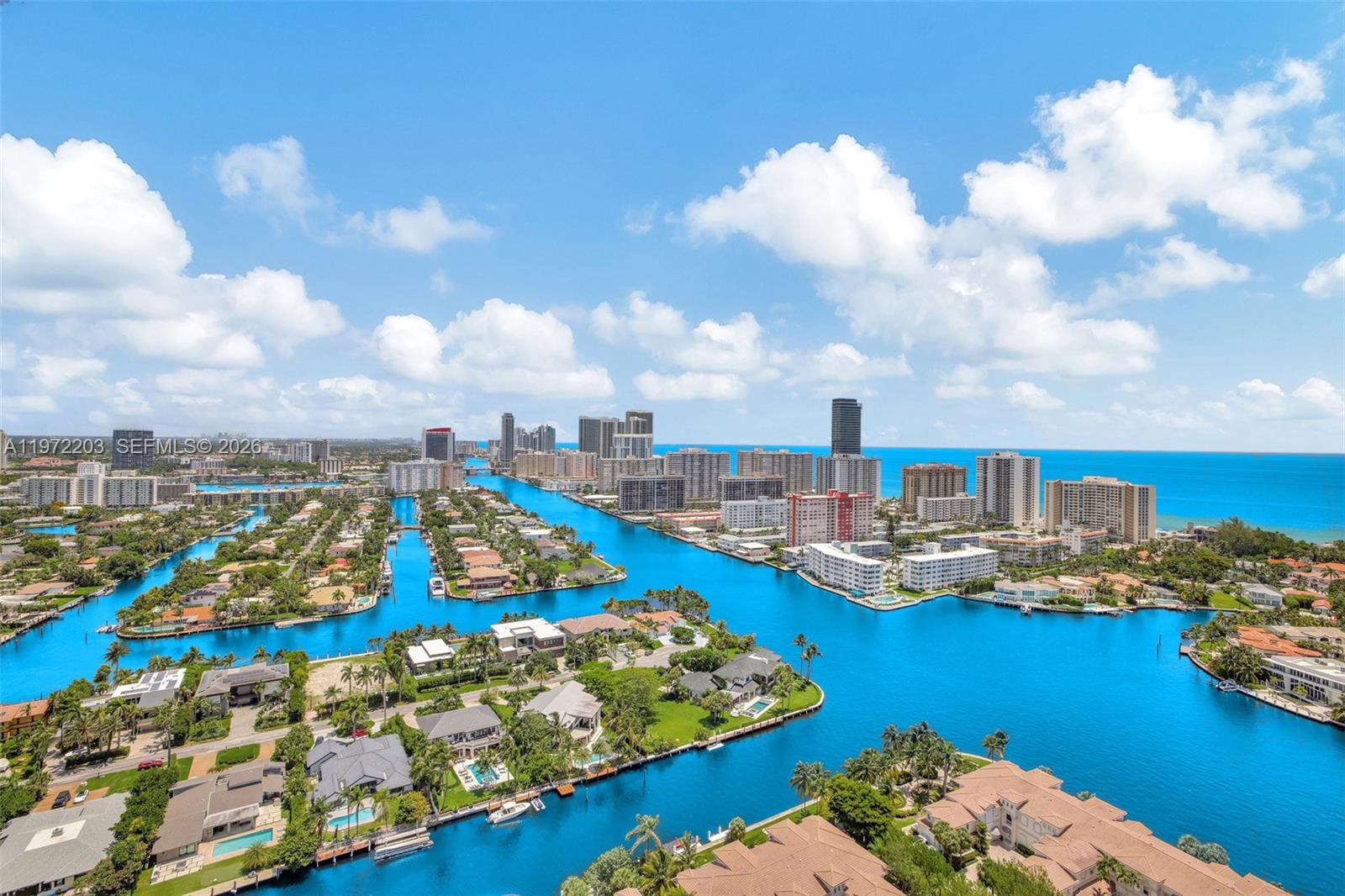 21200 Point Pl #PH2804, Aventura FL 33180