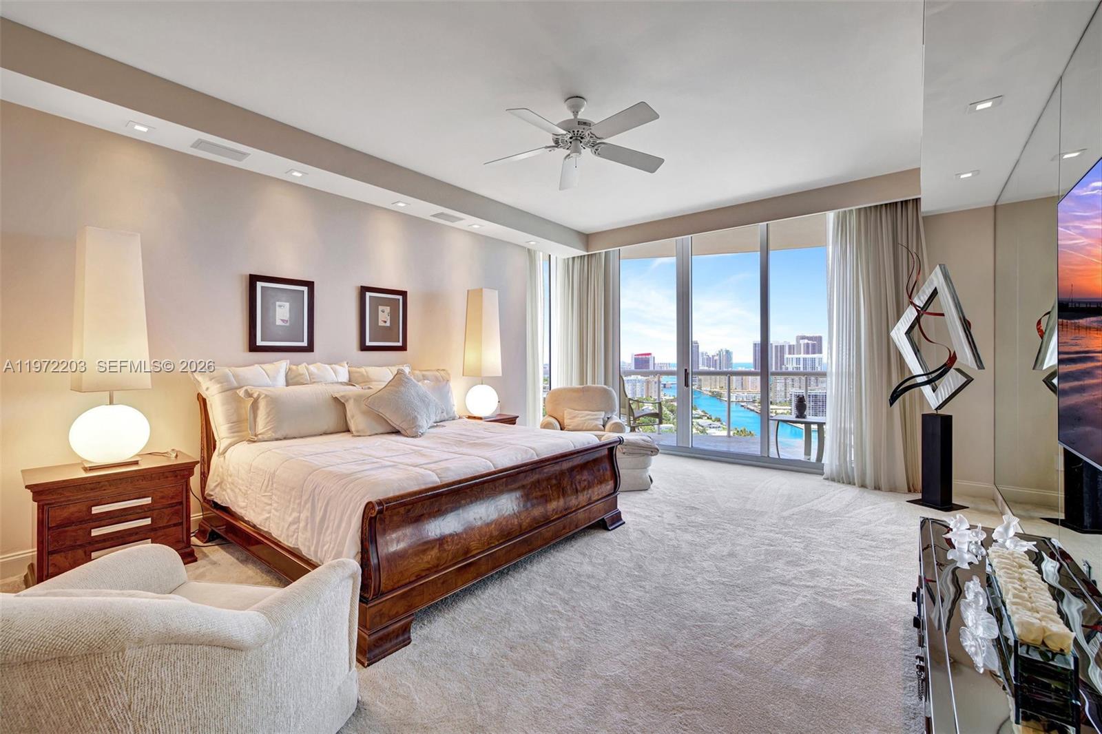 21200 Point Pl #PH2804, Aventura FL 33180