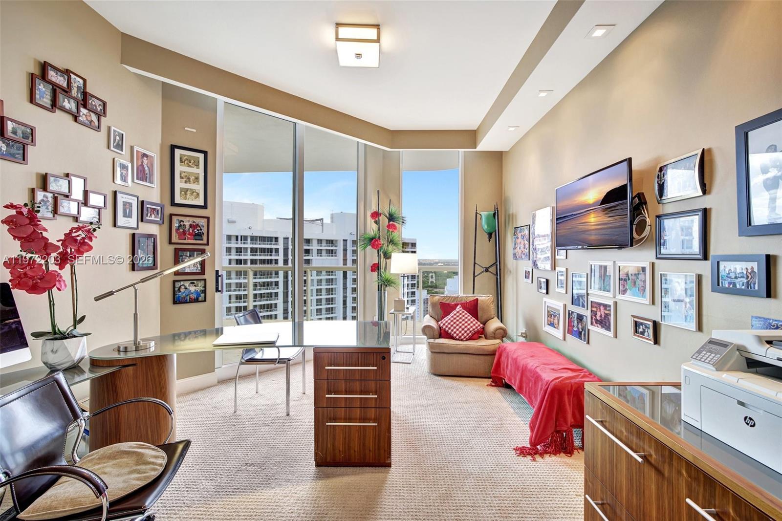 21200 Point Pl #PH2804, Aventura FL 33180