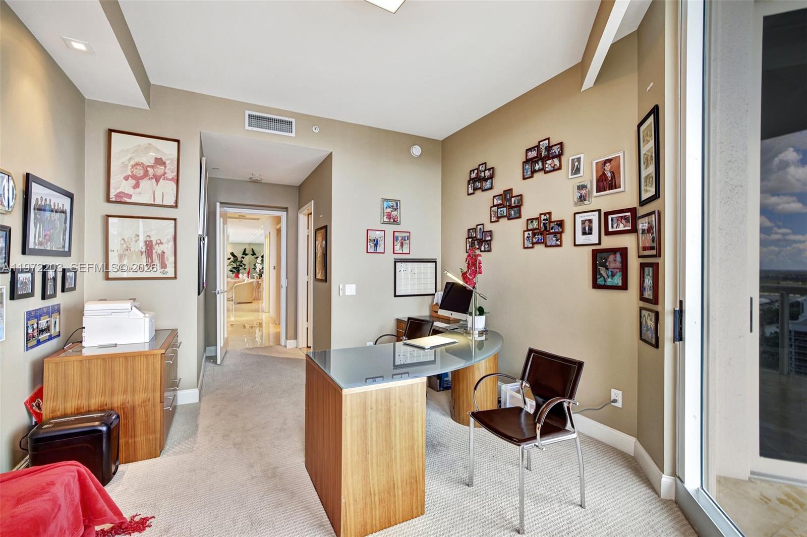 21200 Point Pl #PH2804, Aventura FL 33180