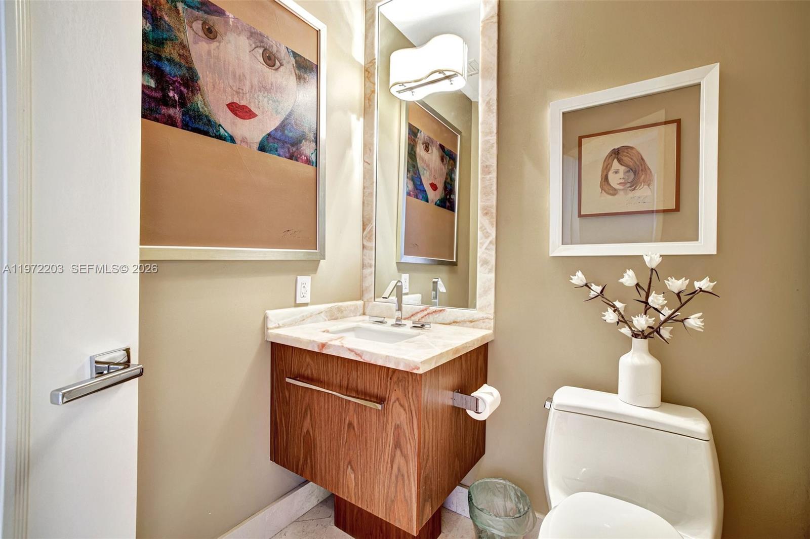 21200 Point Pl #PH2804, Aventura FL 33180