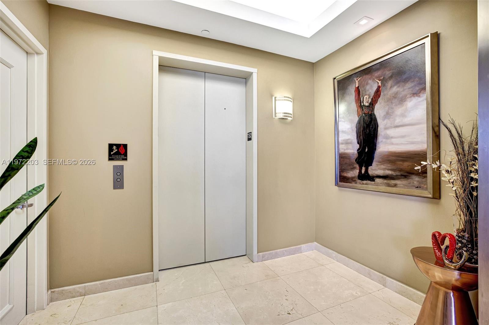 21200 Point Pl #PH2804, Aventura FL 33180