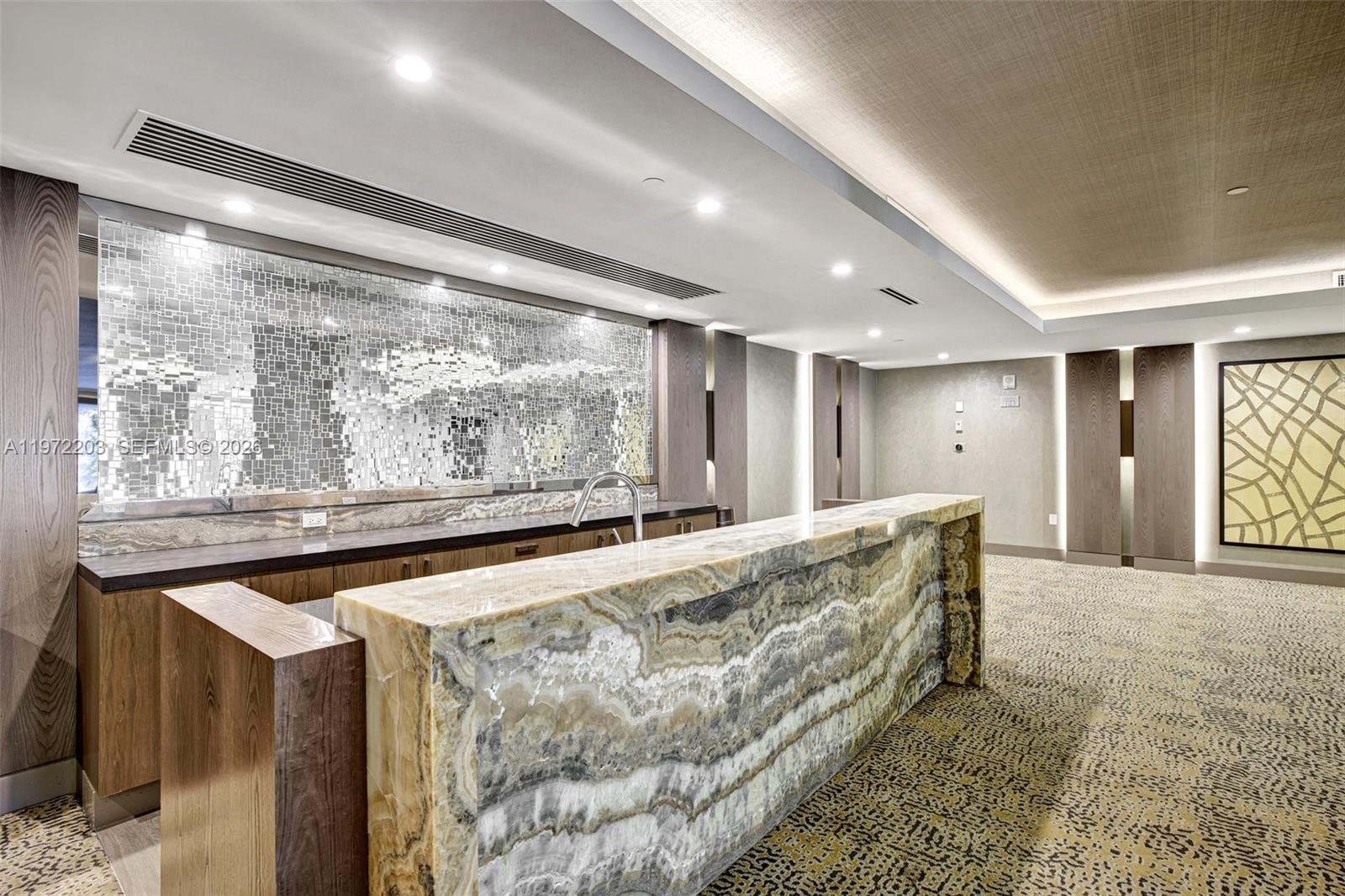 21200 Point Pl #PH2804, Aventura FL 33180