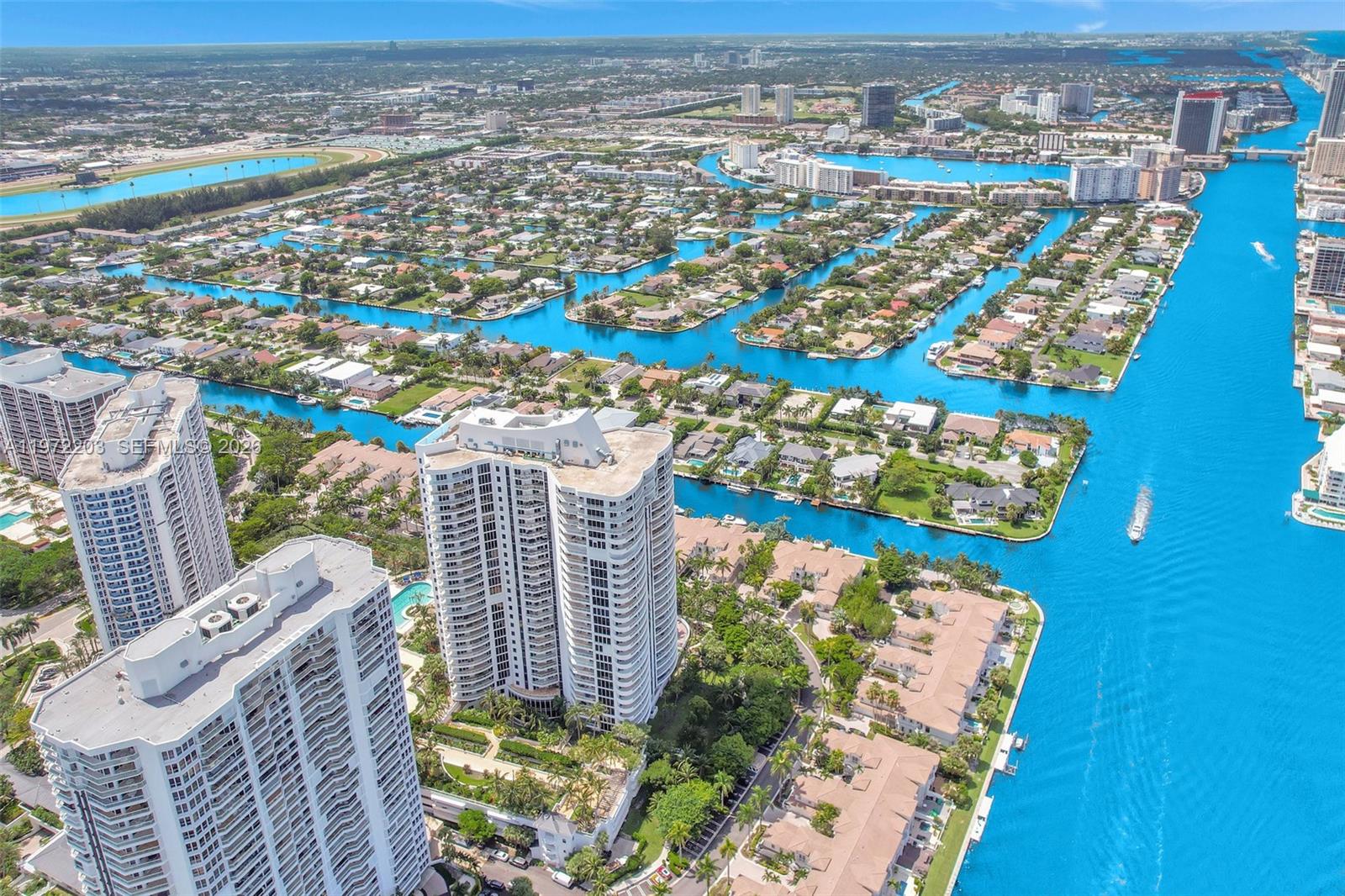 21200 Point Pl #PH2804, Aventura FL 33180