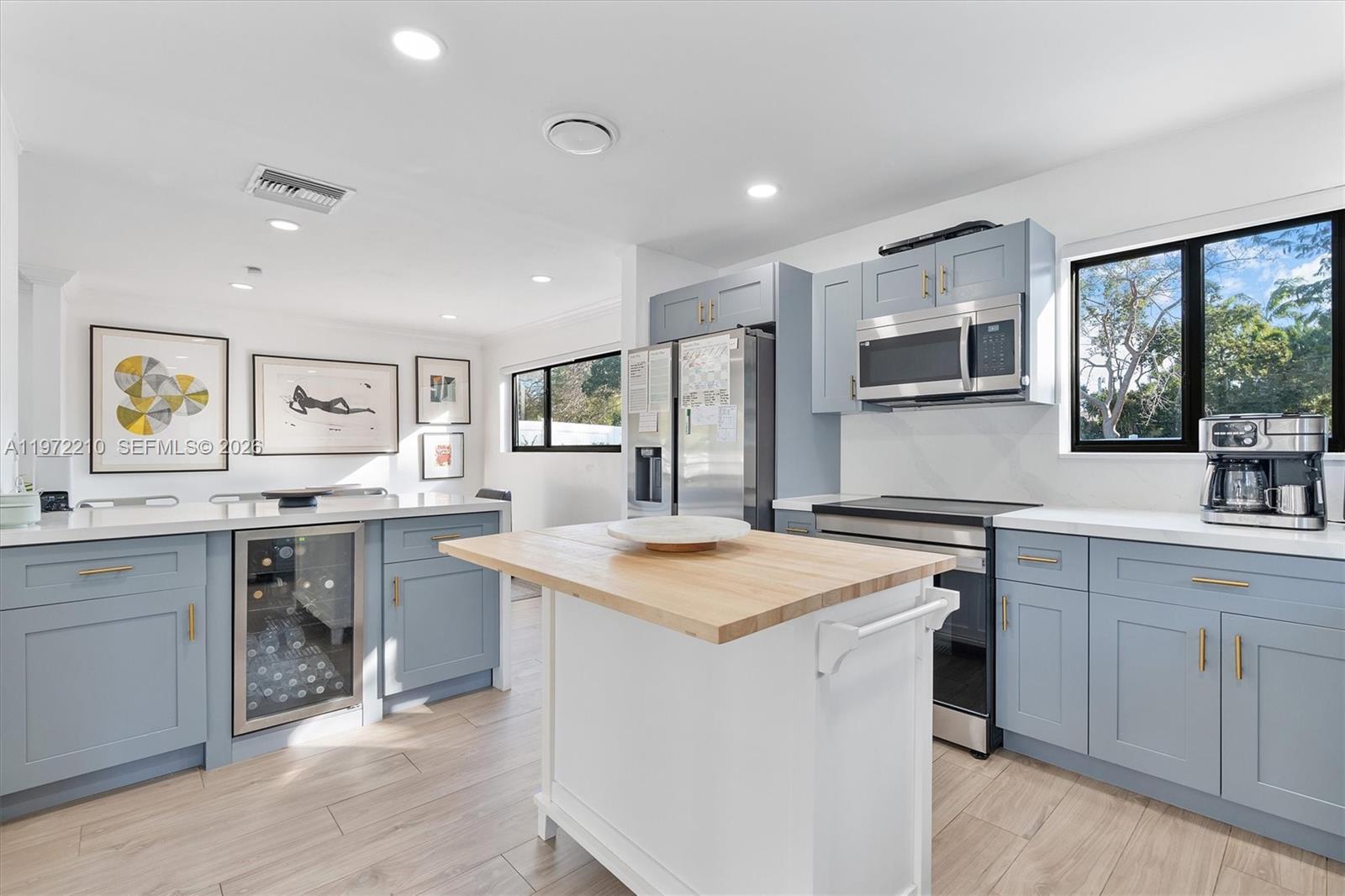 8201 SW 151st St, Palmetto Bay FL 33158