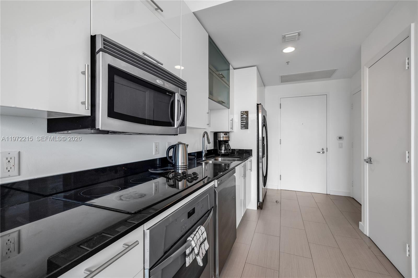 60 SW 13TH #1609, Miami FL 33130