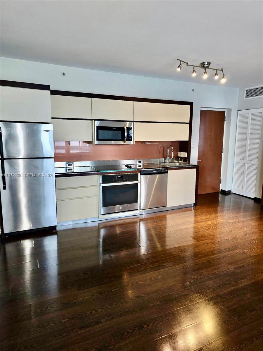 435 21st St #315, Miami Beach FL 33139
