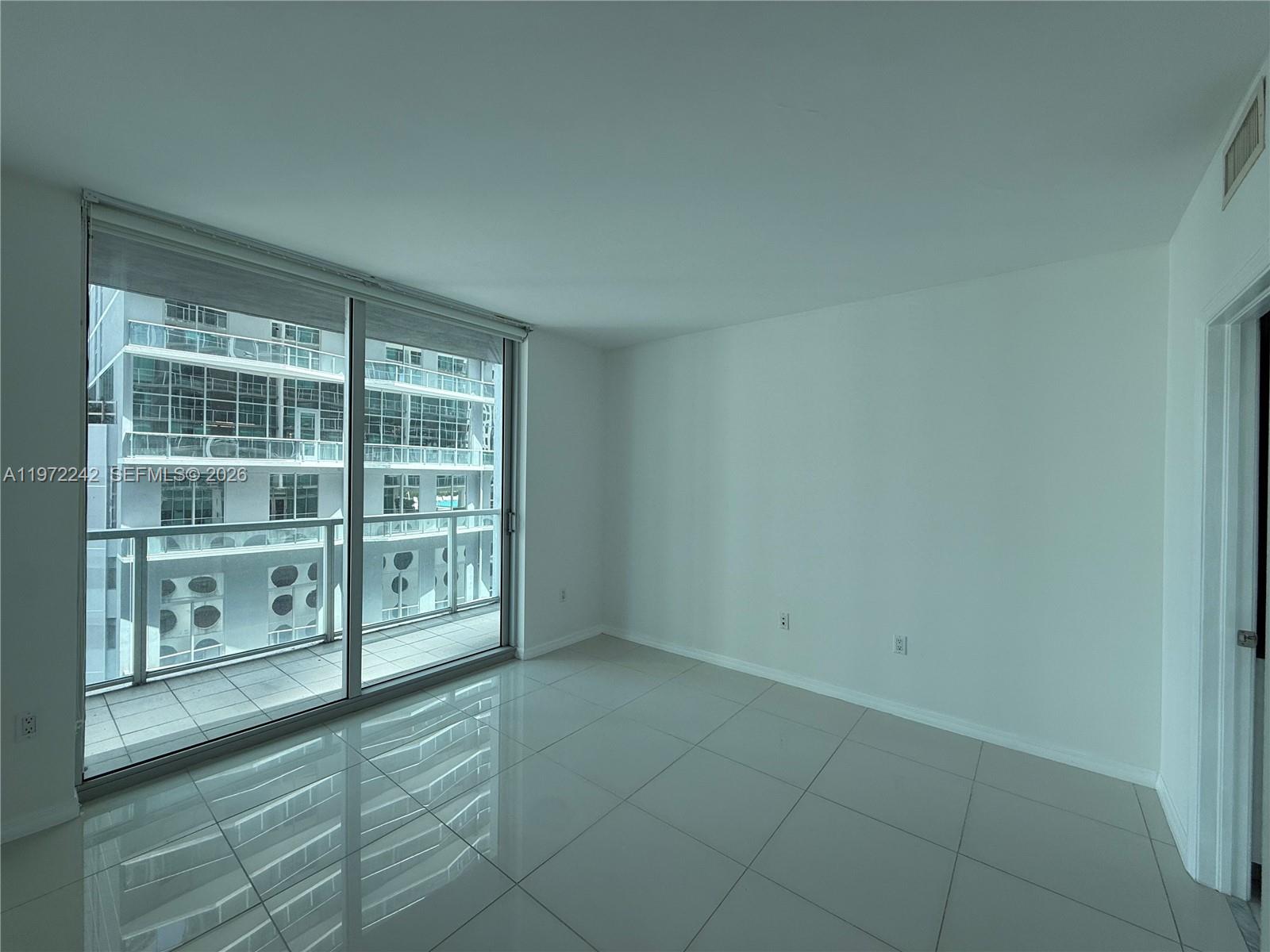 55 SE 6th St #1201, Miami FL 33131