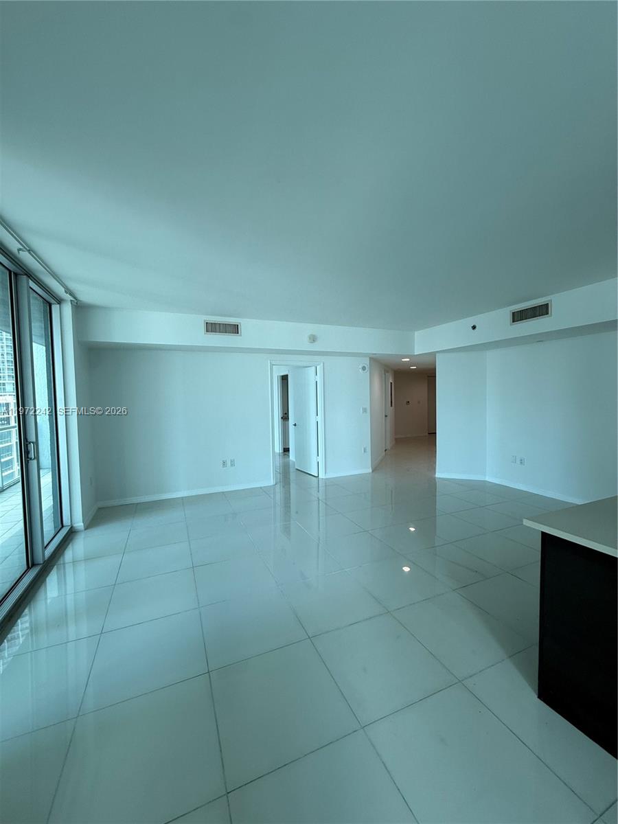 55 SE 6th St #1201, Miami FL 33131