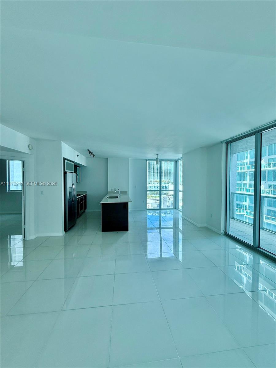 55 SE 6th St #1201, Miami FL 33131