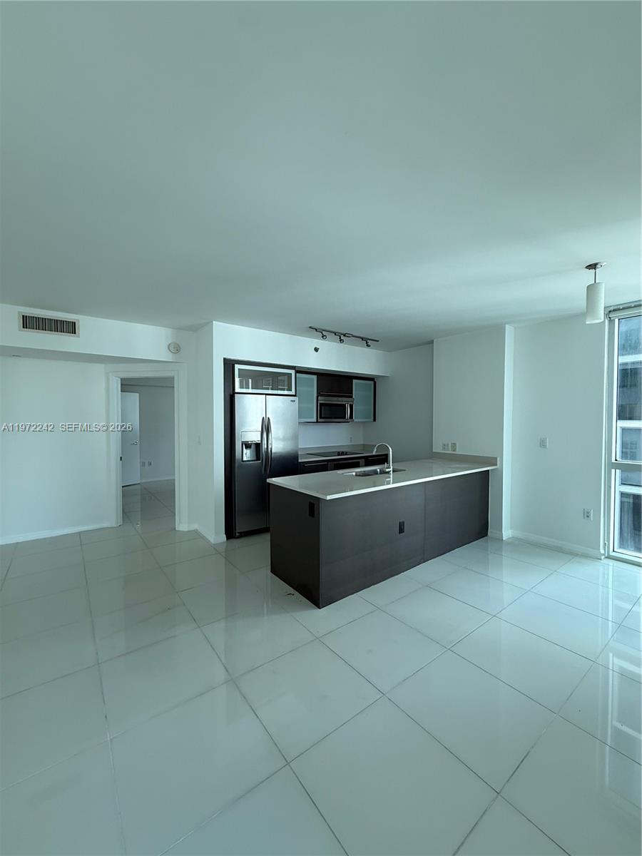 55 SE 6th St #1201, Miami FL 33131