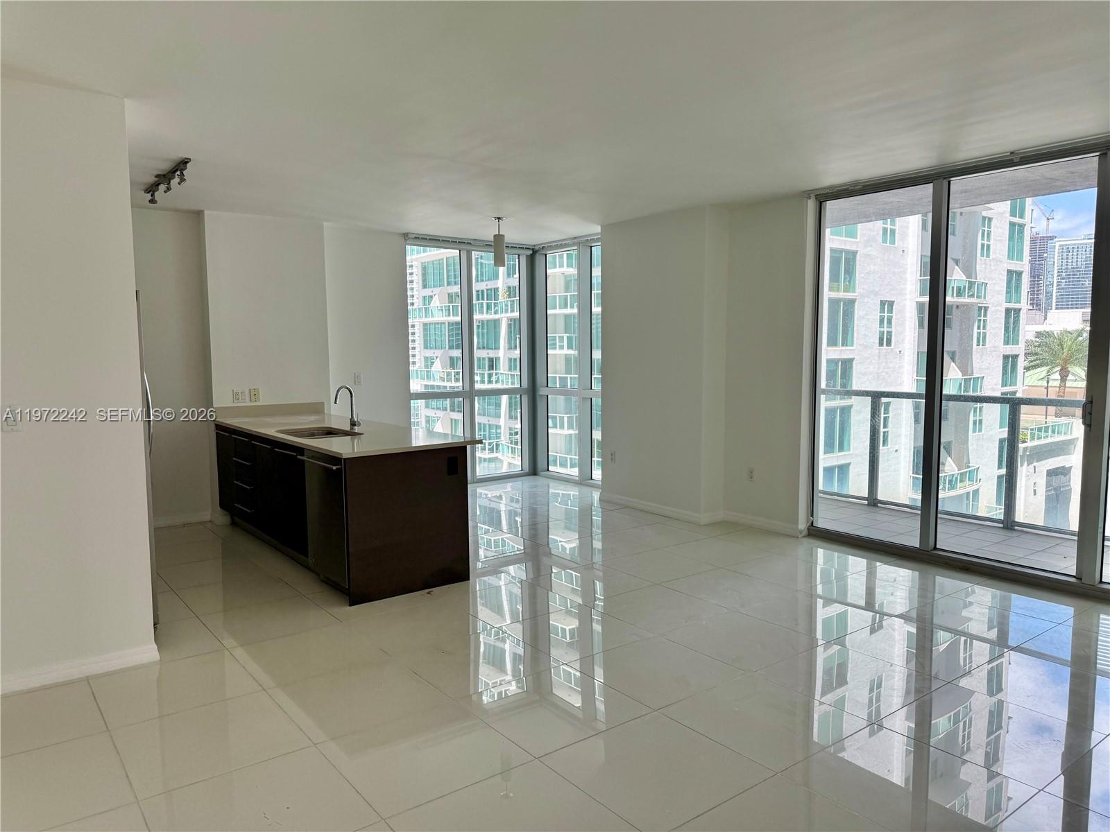 55 SE 6th St #1201, Miami FL 33131