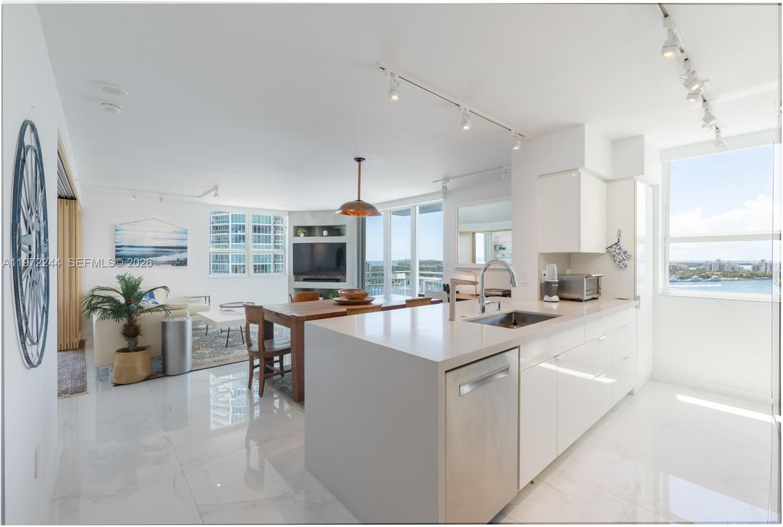 90 Alton Rd #1702, Miami Beach FL 33139