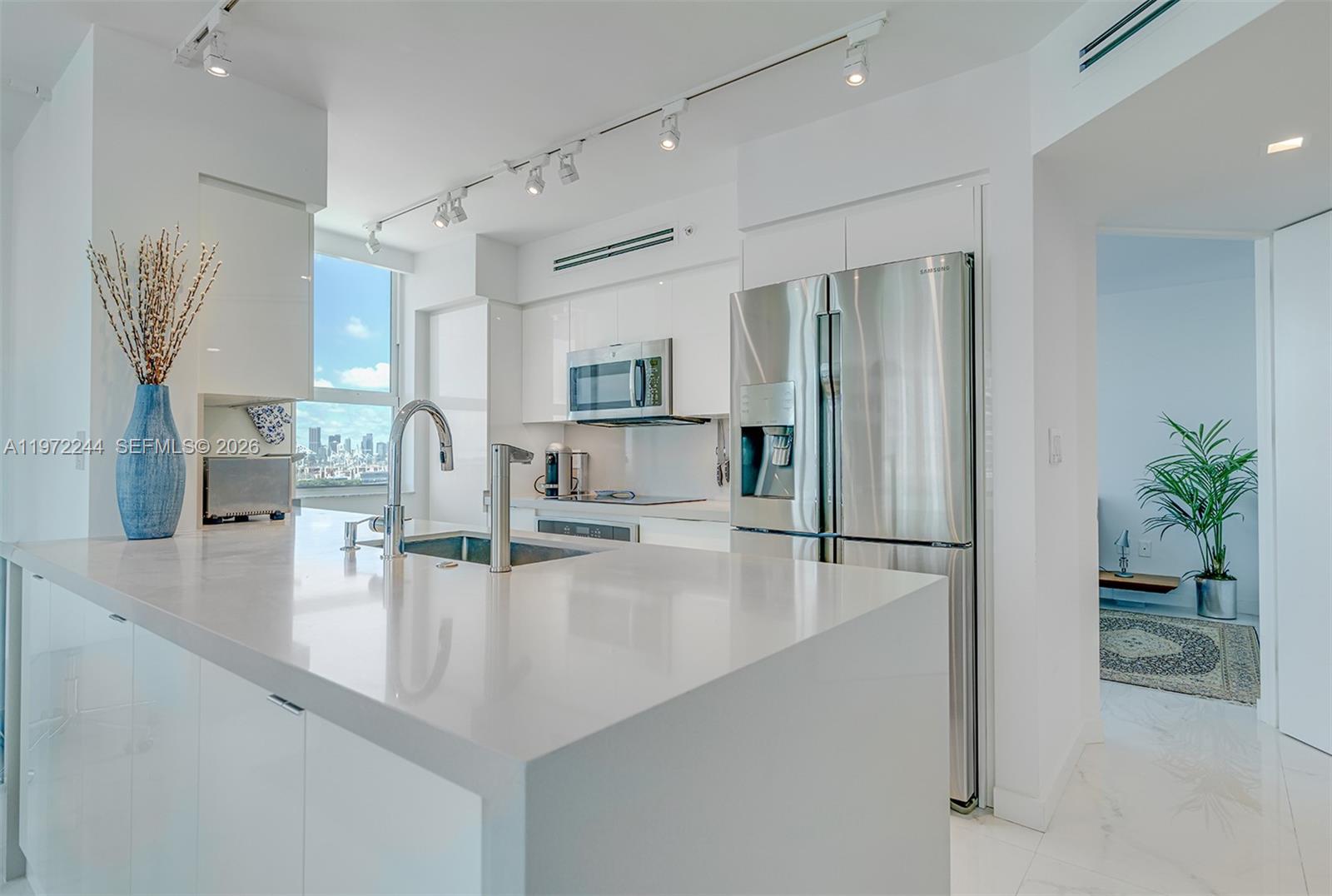 90 Alton Rd #1702, Miami Beach FL 33139