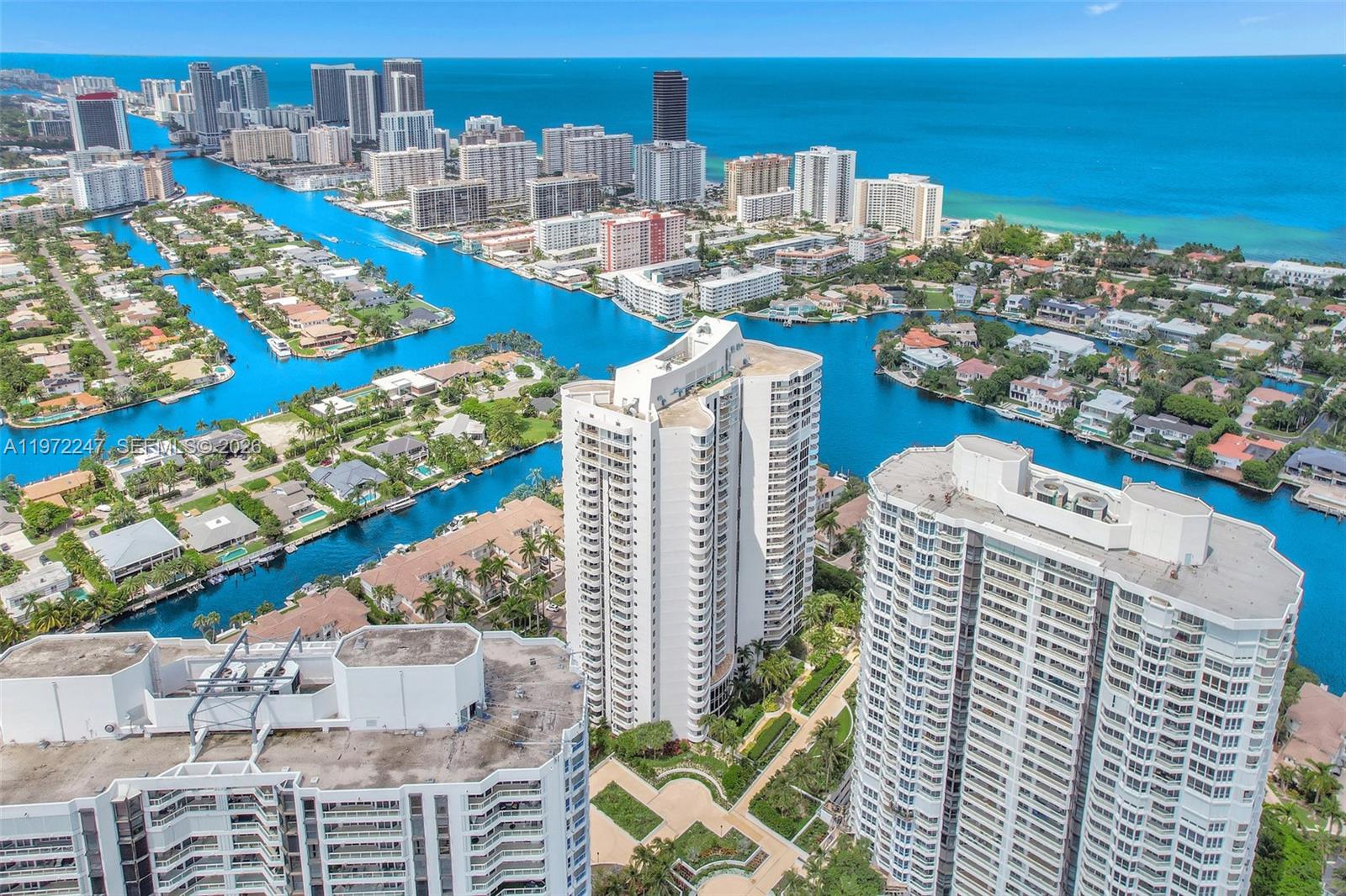 21200 Point Pl #PH 2804, Aventura FL 33180