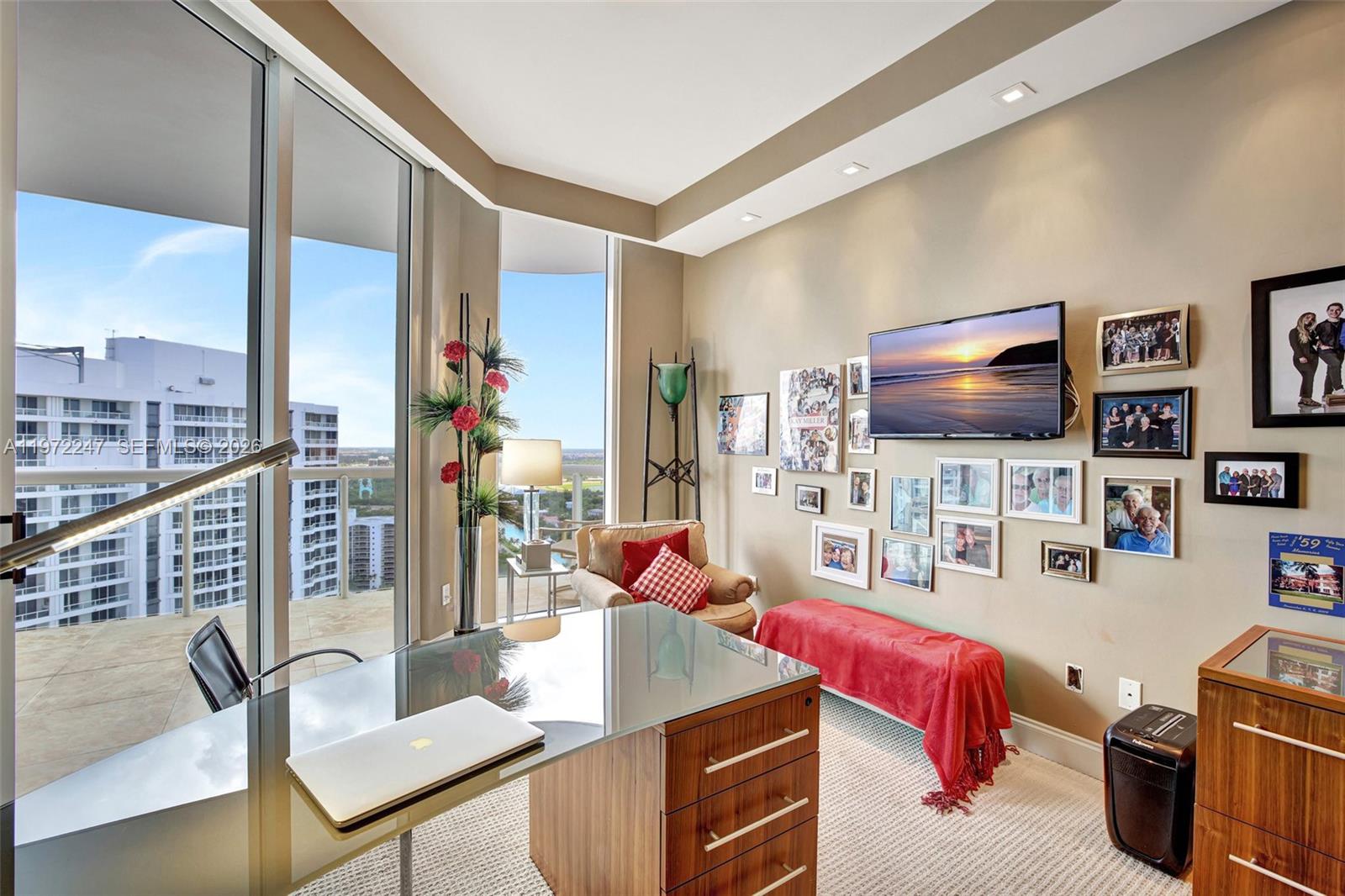 21200 Point Pl #PH 2804, Aventura FL 33180