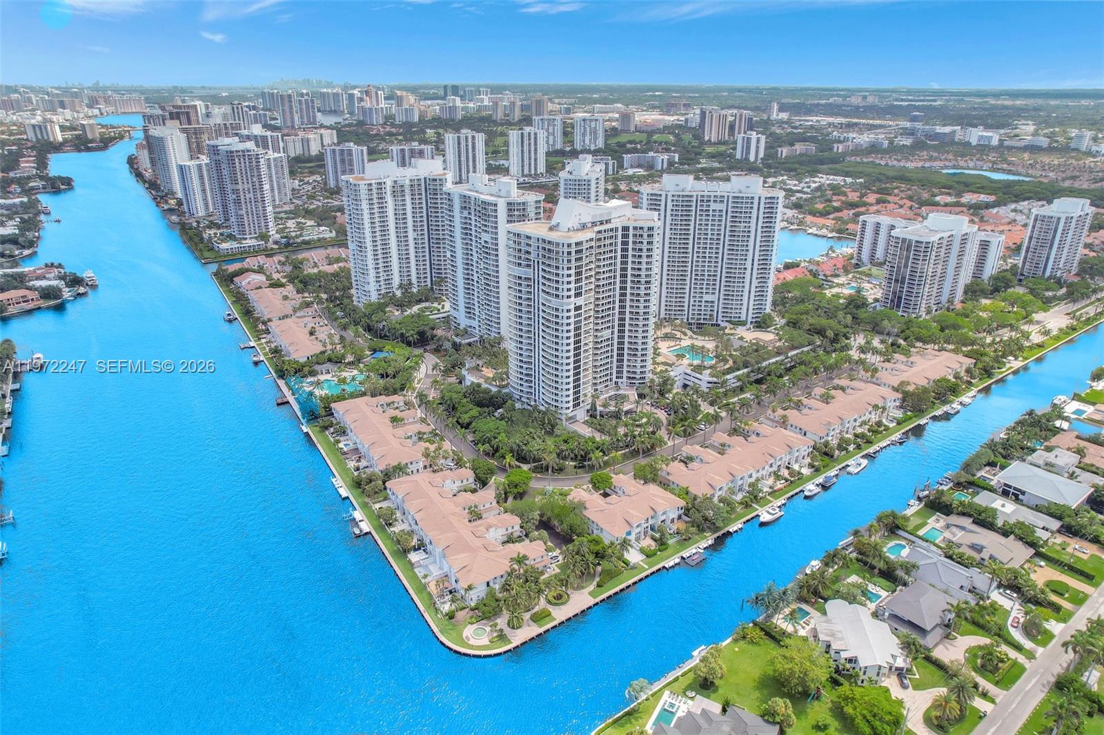21200 Point Pl #PH 2804, Aventura FL 33180