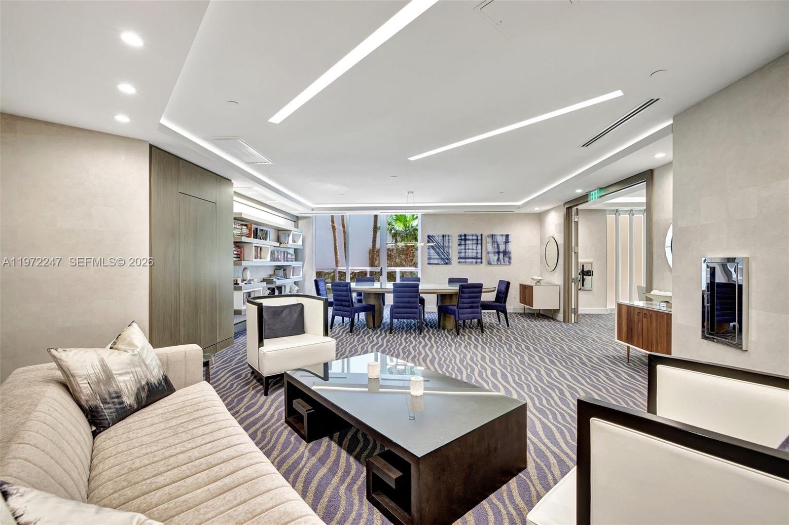 21200 Point Pl #PH 2804, Aventura FL 33180
