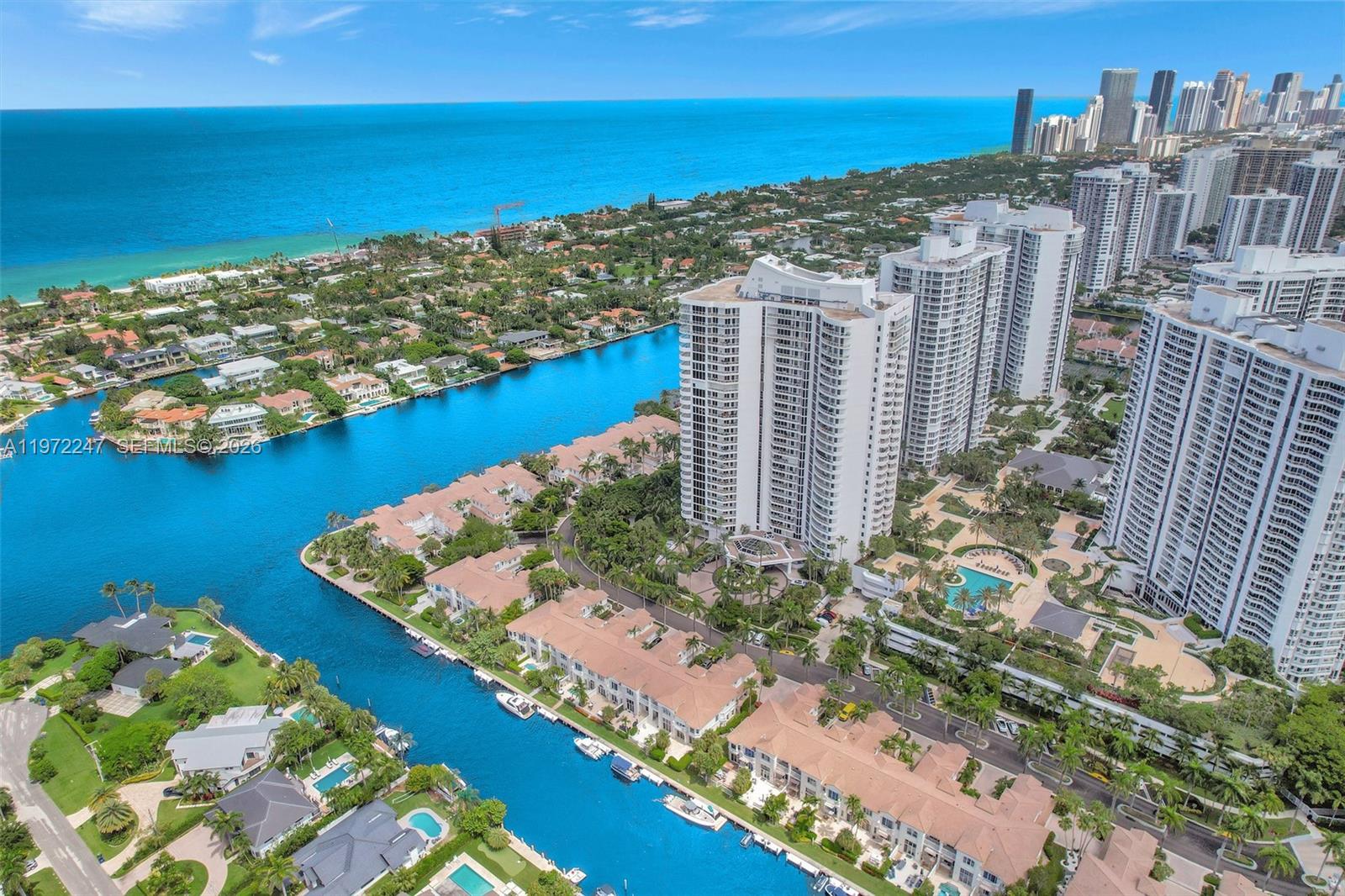 21200 Point Pl #PH 2804, Aventura FL 33180