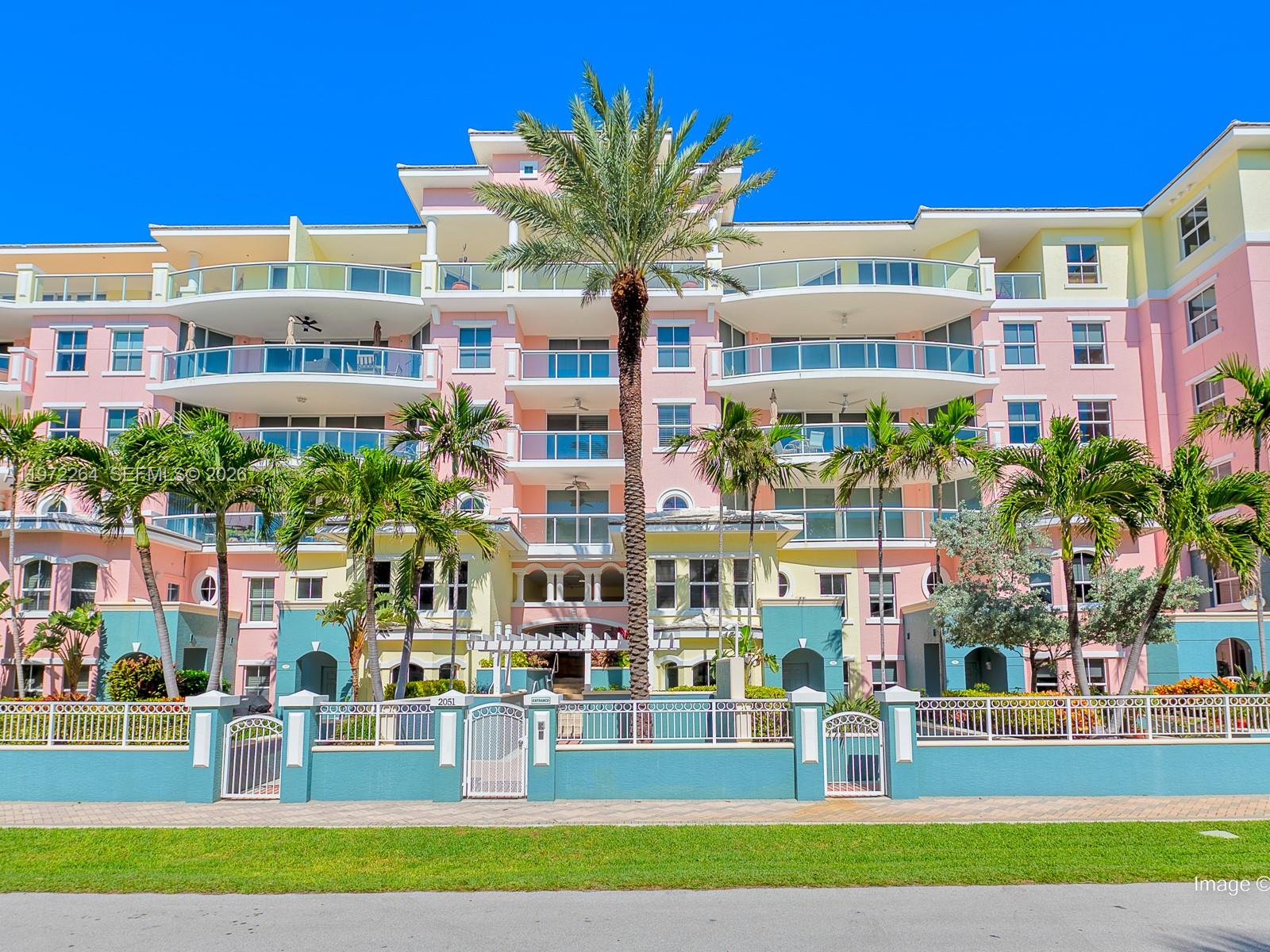 2051 SE 3rd St #TH11, Deerfield Beach FL 33441