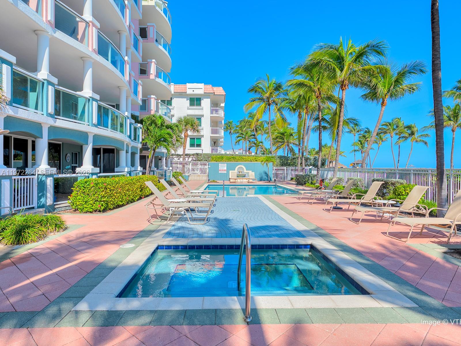 2051 SE 3rd St #TH11, Deerfield Beach FL 33441