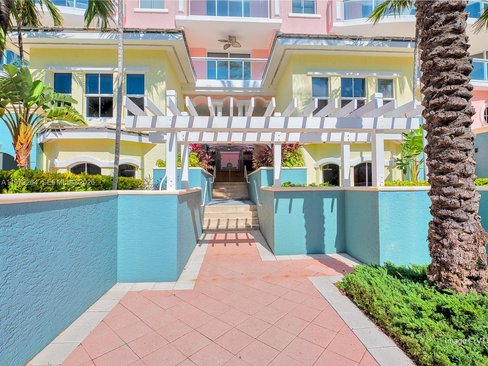2051 SE 3rd St #TH11, Deerfield Beach FL 33441