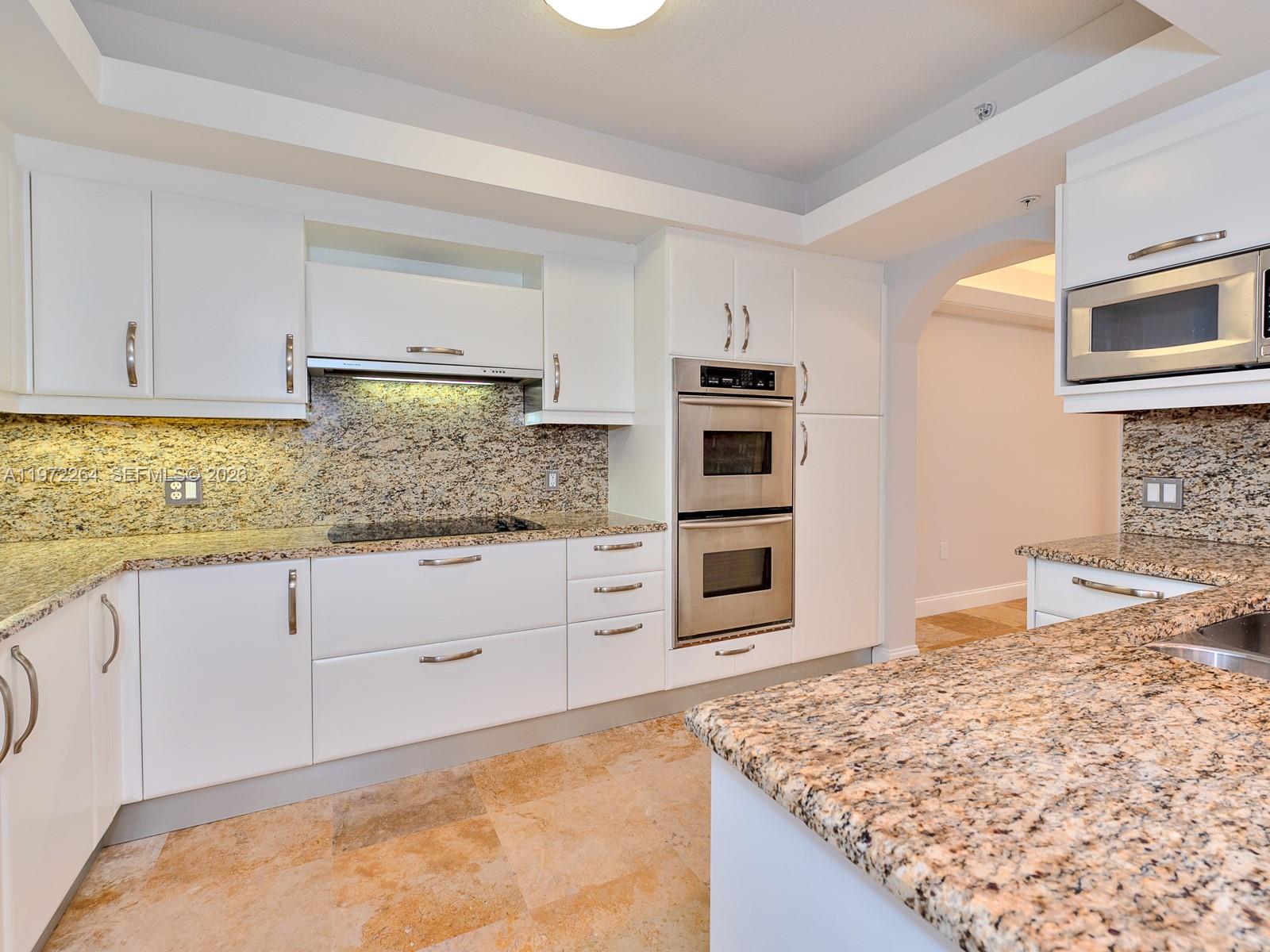 2051 SE 3rd St #TH11, Deerfield Beach FL 33441