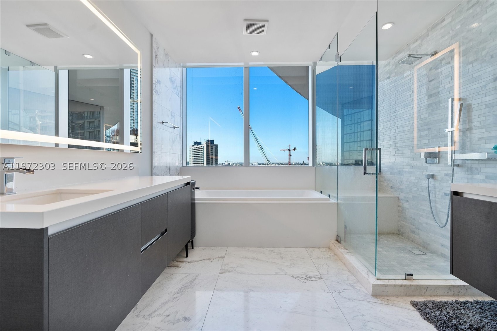 851 NE 1st Ave #1712, Miami FL 33132