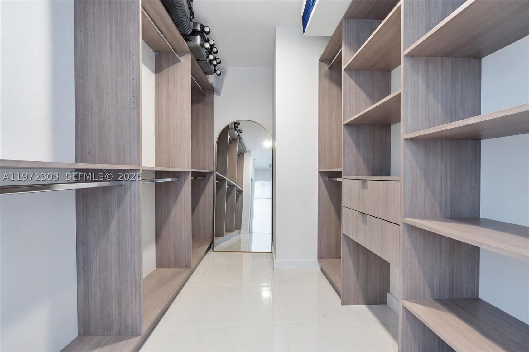 851 NE 1st Ave #1712, Miami FL 33132