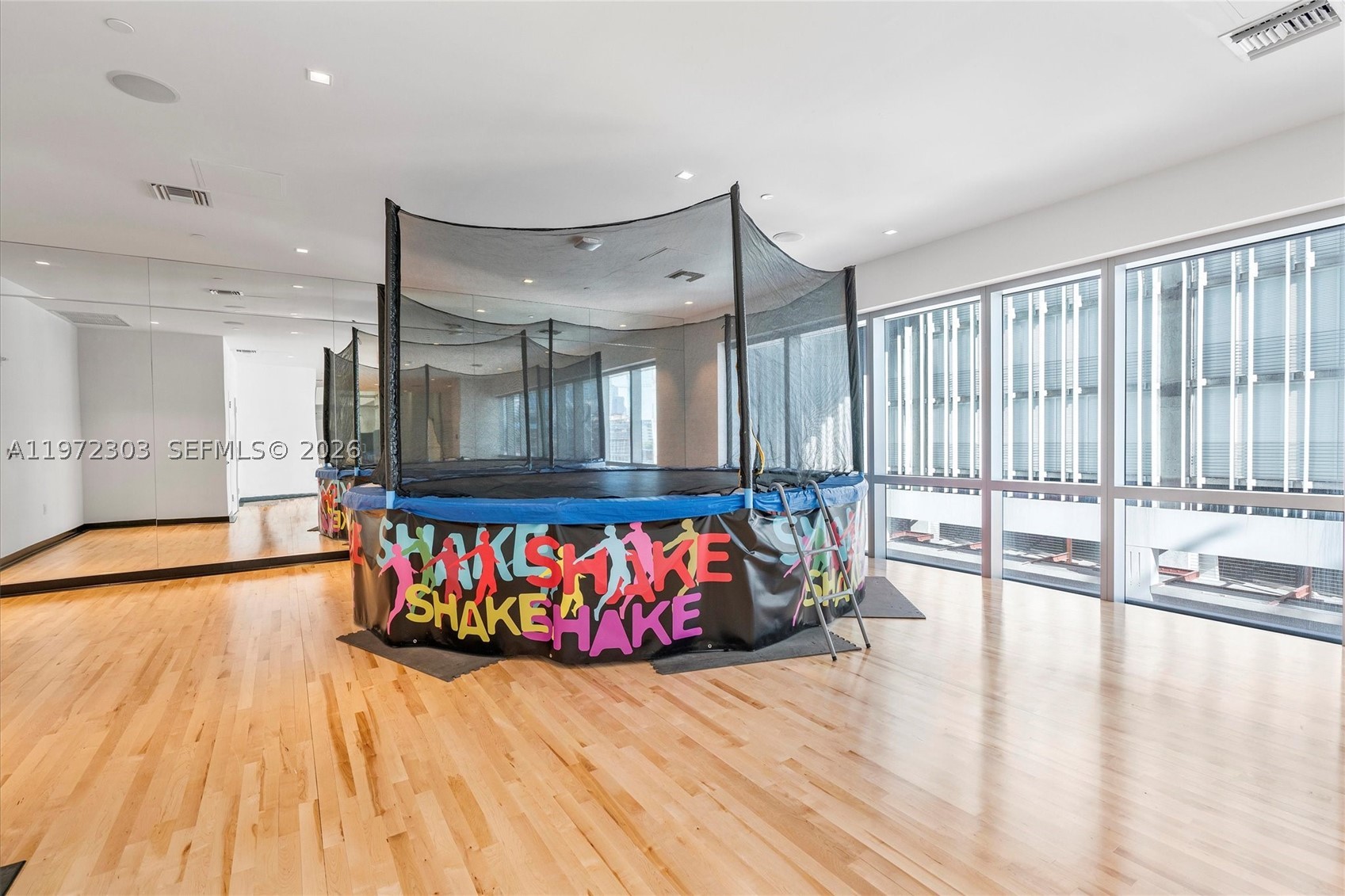 851 NE 1st Ave #1712, Miami FL 33132