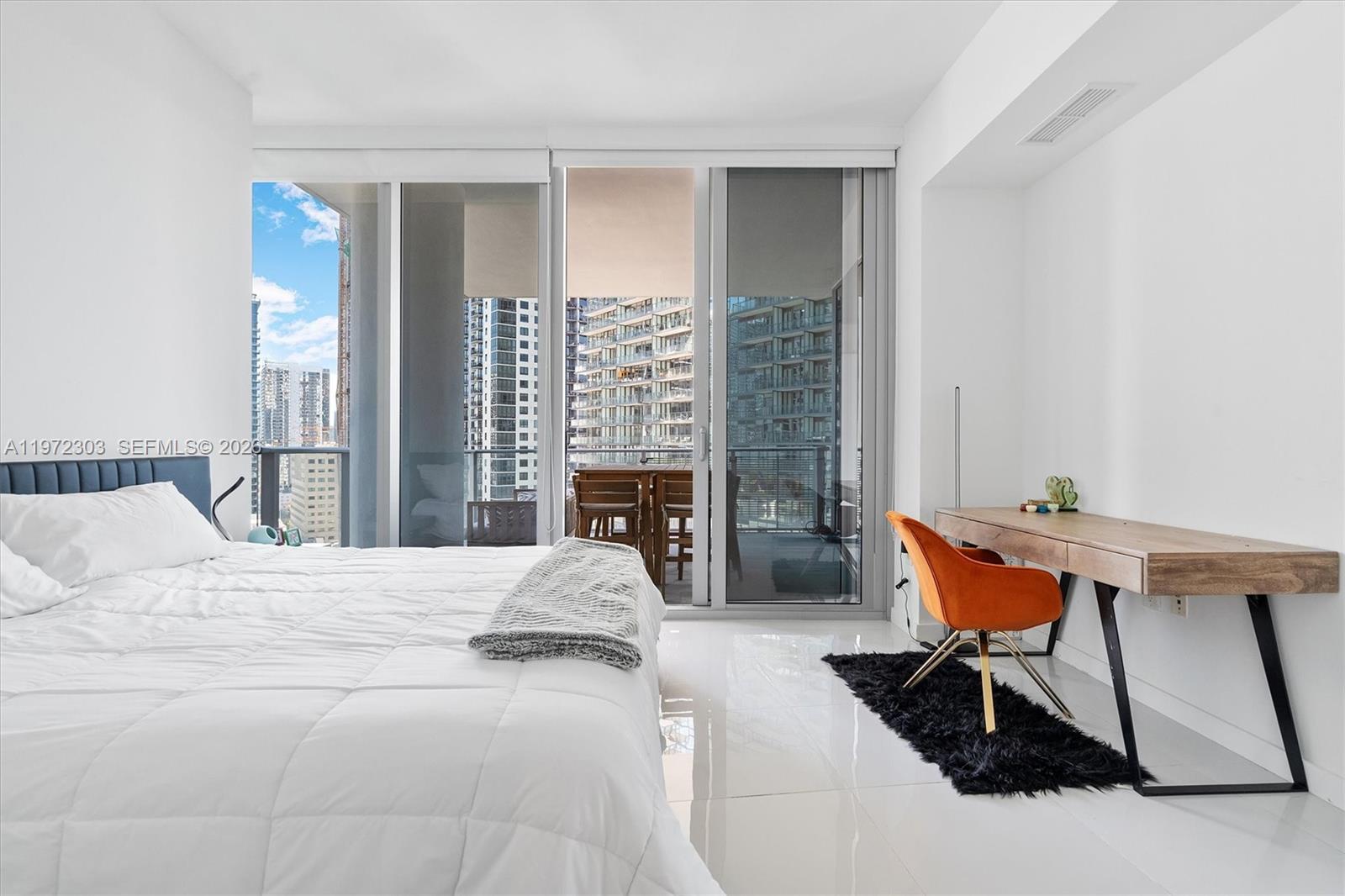 851 NE 1st Ave #1712, Miami FL 33132
