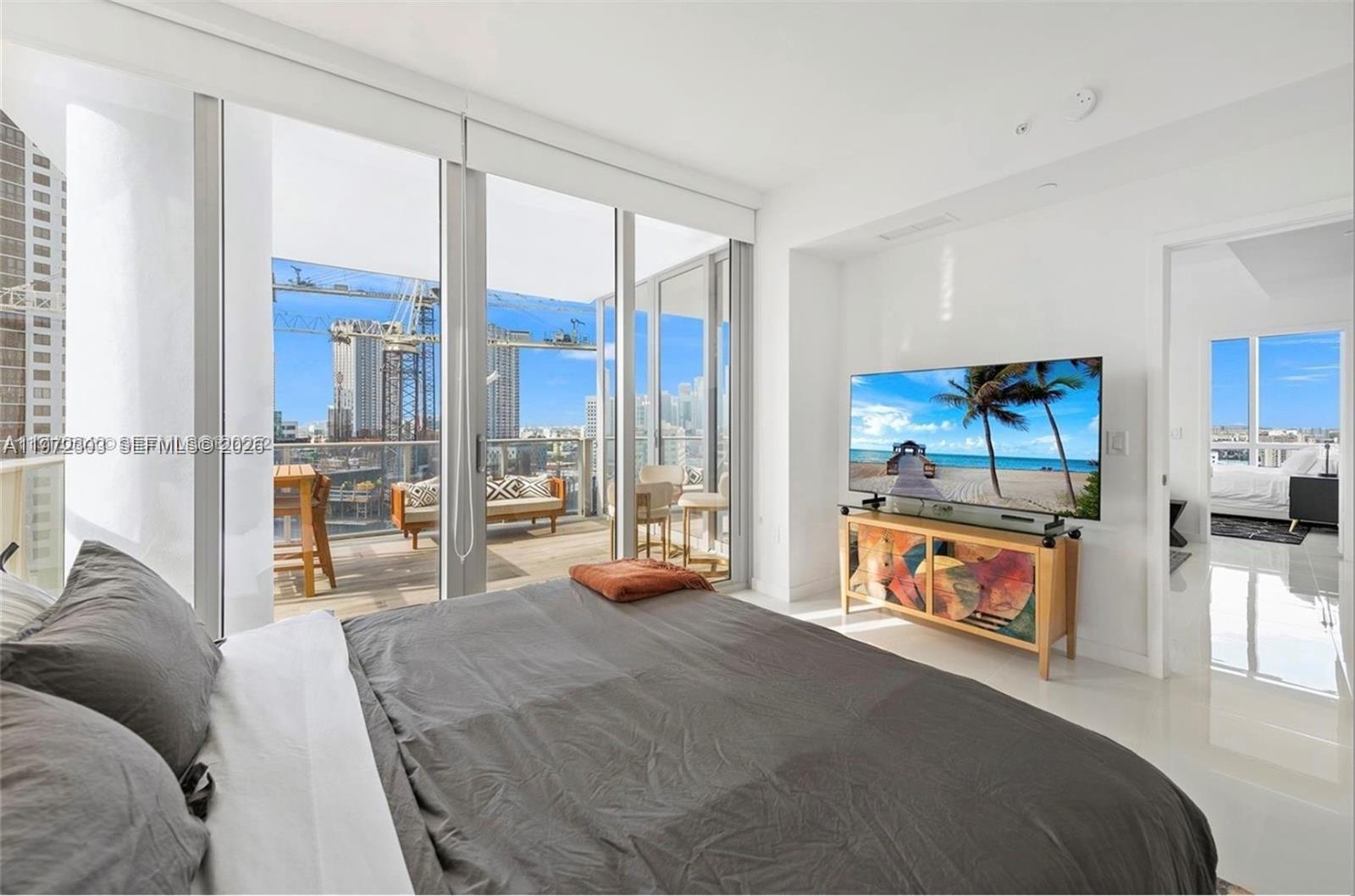 851 NE 1st Ave #1712, Miami FL 33132