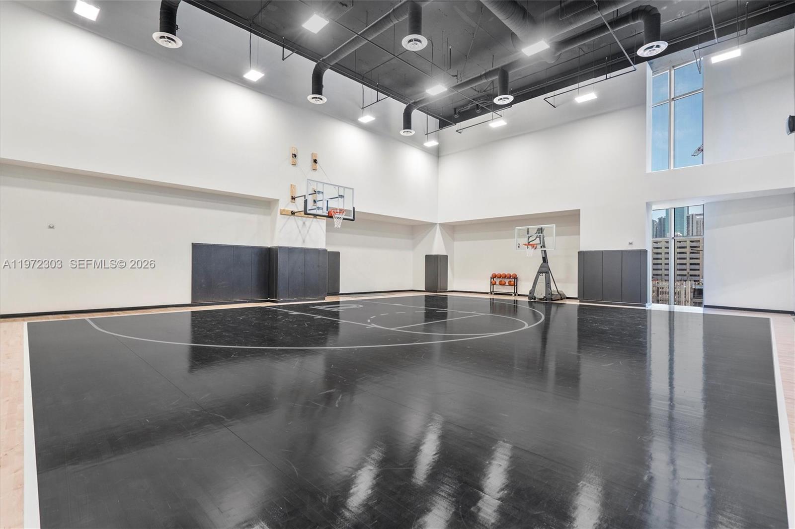 851 NE 1st Ave #1712, Miami FL 33132