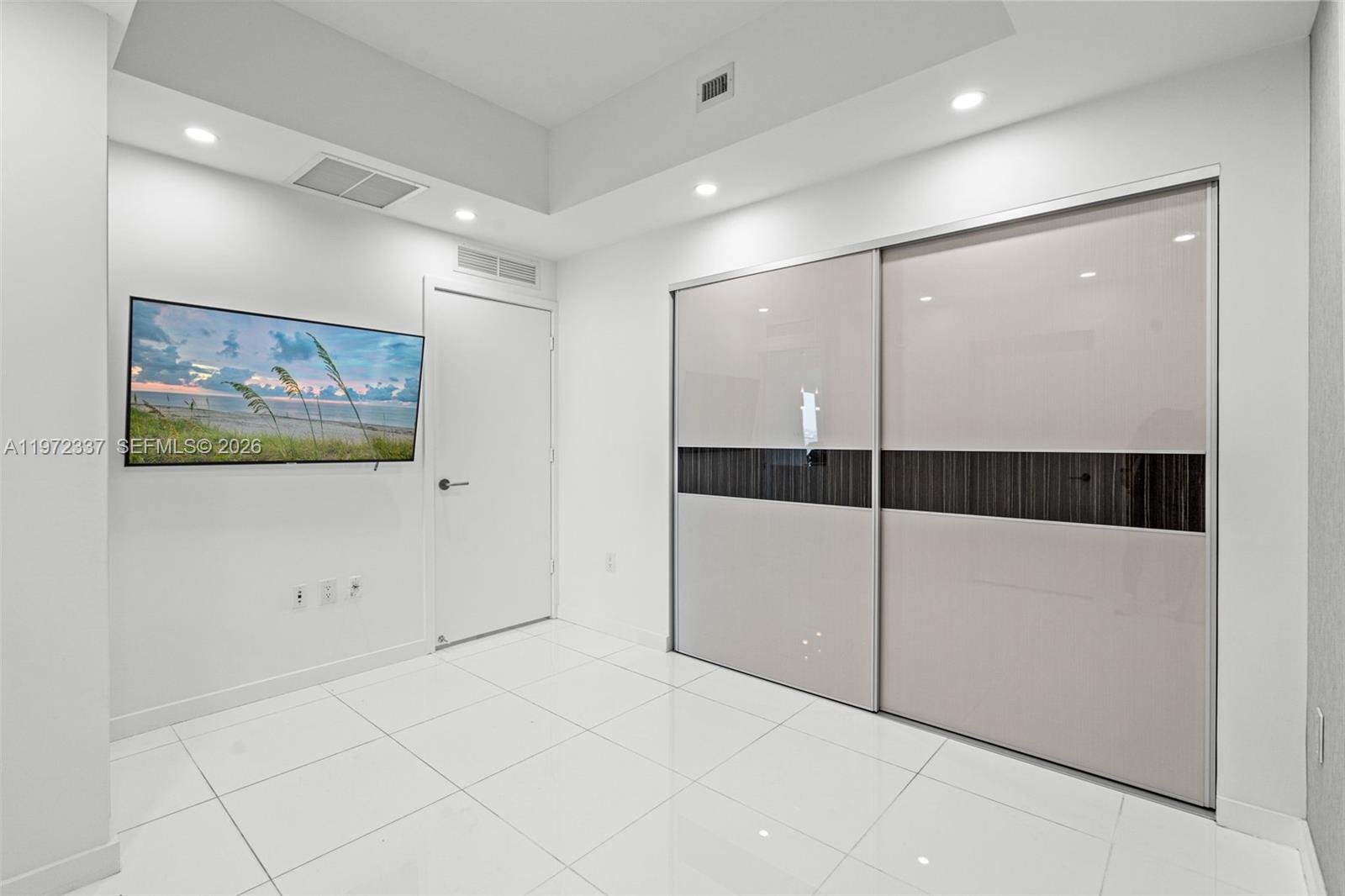 851 NE 1st Ave #1506, Miami FL 33132