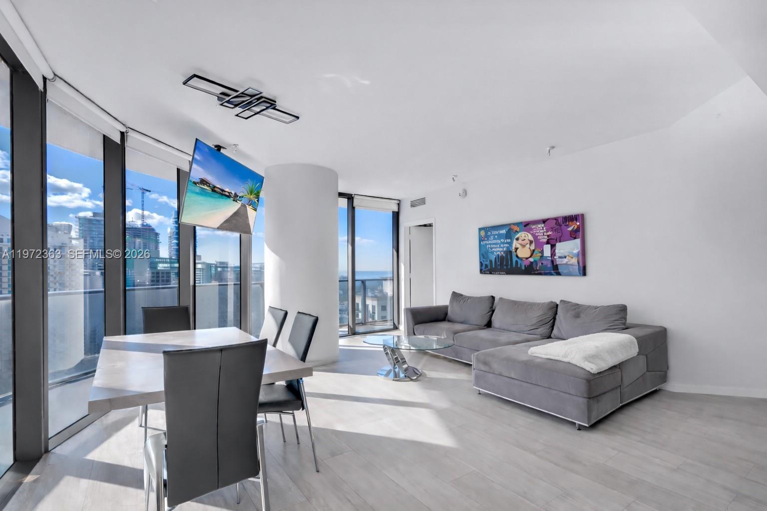 55 SW 9th St #3703, Miami FL 33130