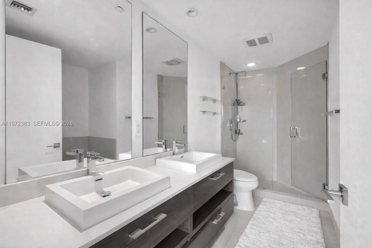 55 SW 9th St #3703, Miami FL 33130