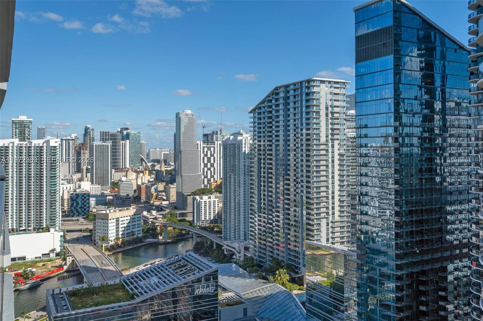 55 SW 9th St #3703, Miami FL 33130
